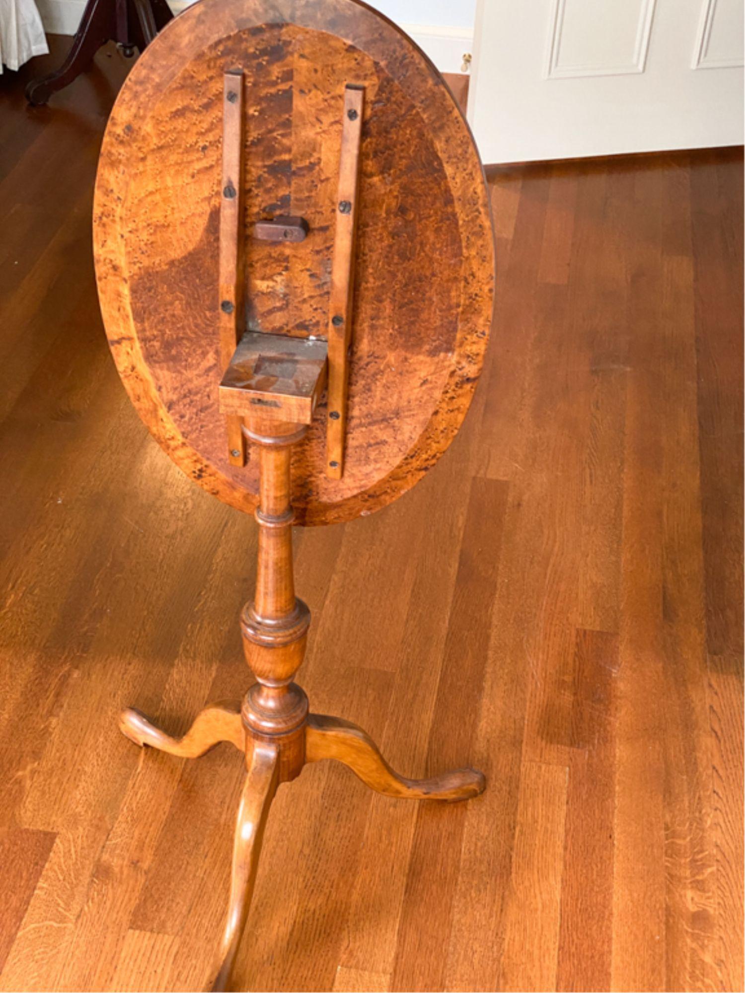 18th Century Tiger maple oval Tilt-Top Tripod Queen Anne Tea Table For Sale 8