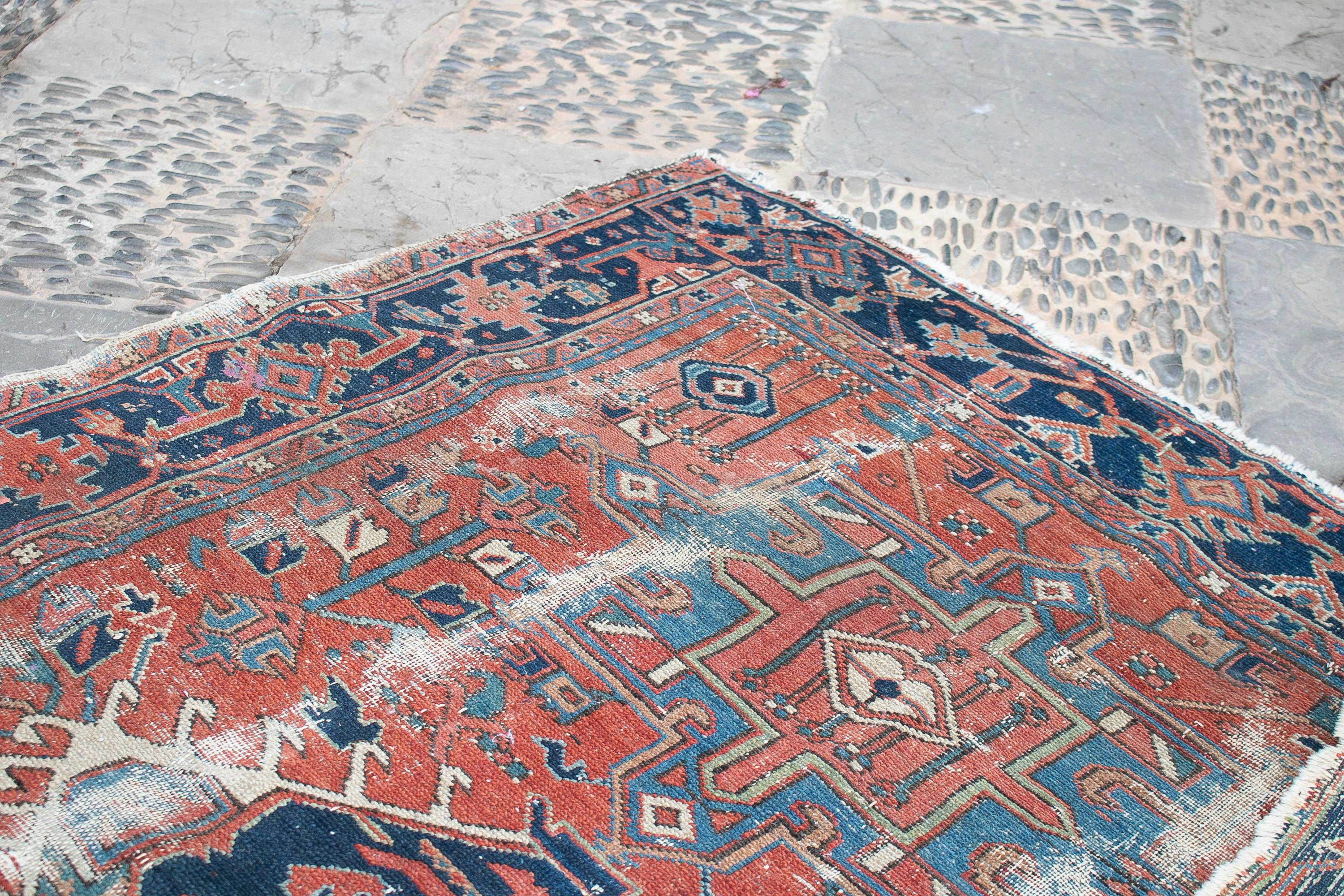 18th Century Turkish Kilim Wool Carpet Rug For Sale 16