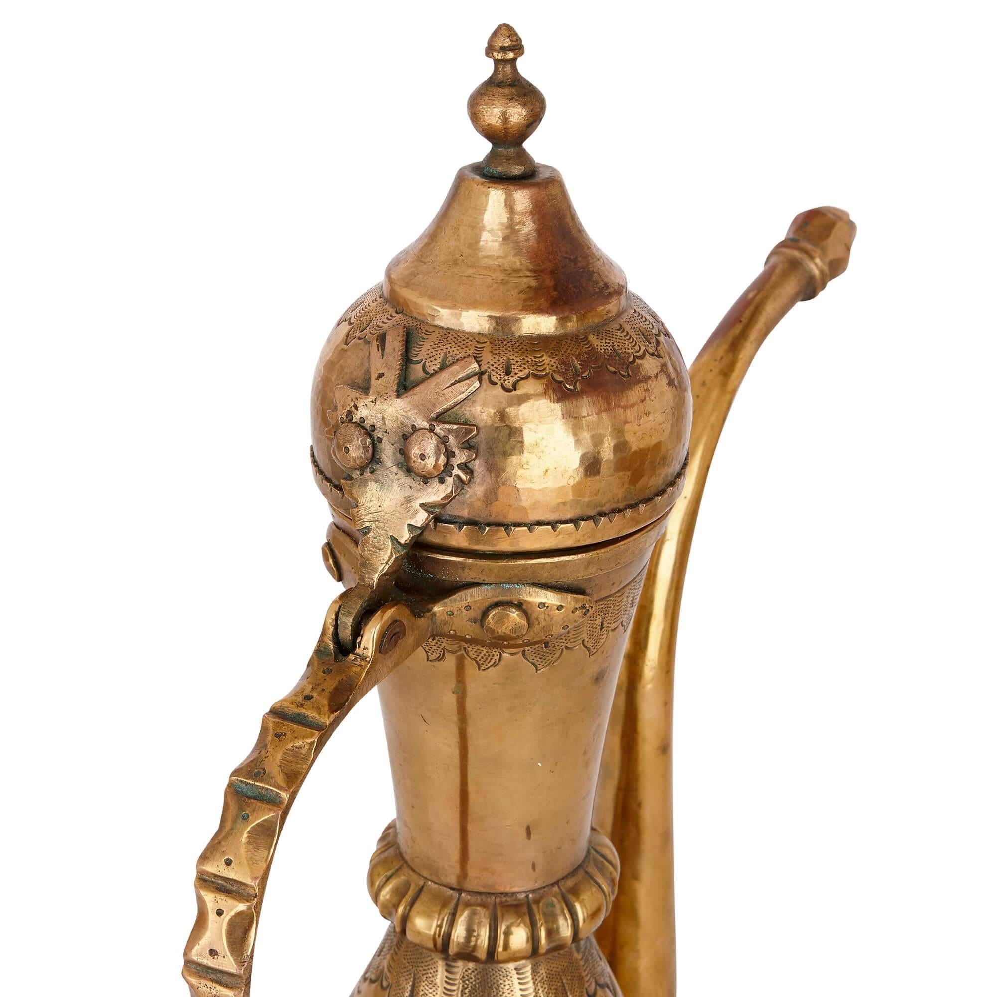 18th Century Turkish Tombak Ewer and Basin In Excellent Condition For Sale In London, GB