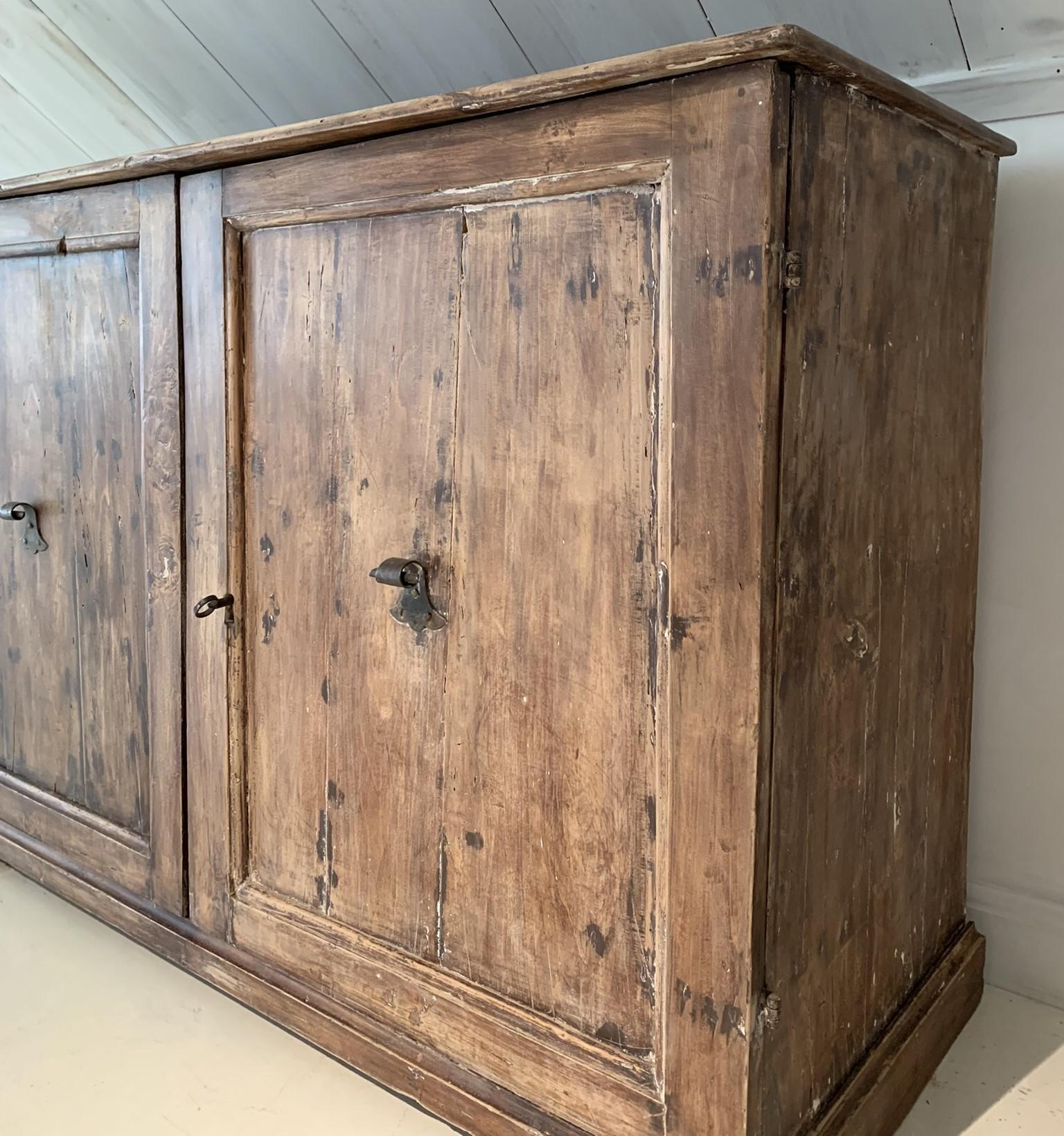 18th Century, Tuscan Buffet Dressoir Sideboard In Good Condition For Sale In Vosselaar, BE