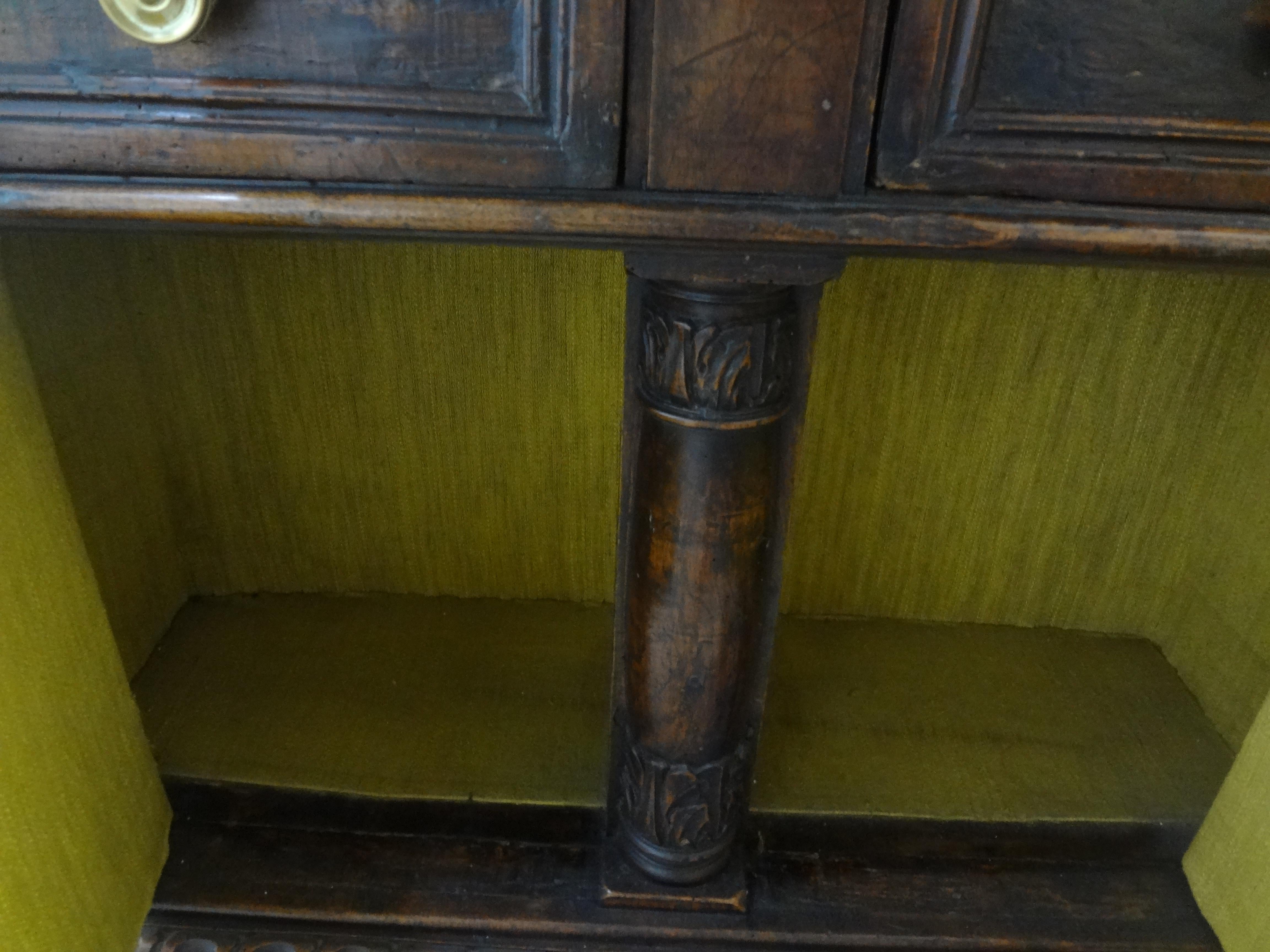 Cabinet toscan du 18e siècle en vente 4