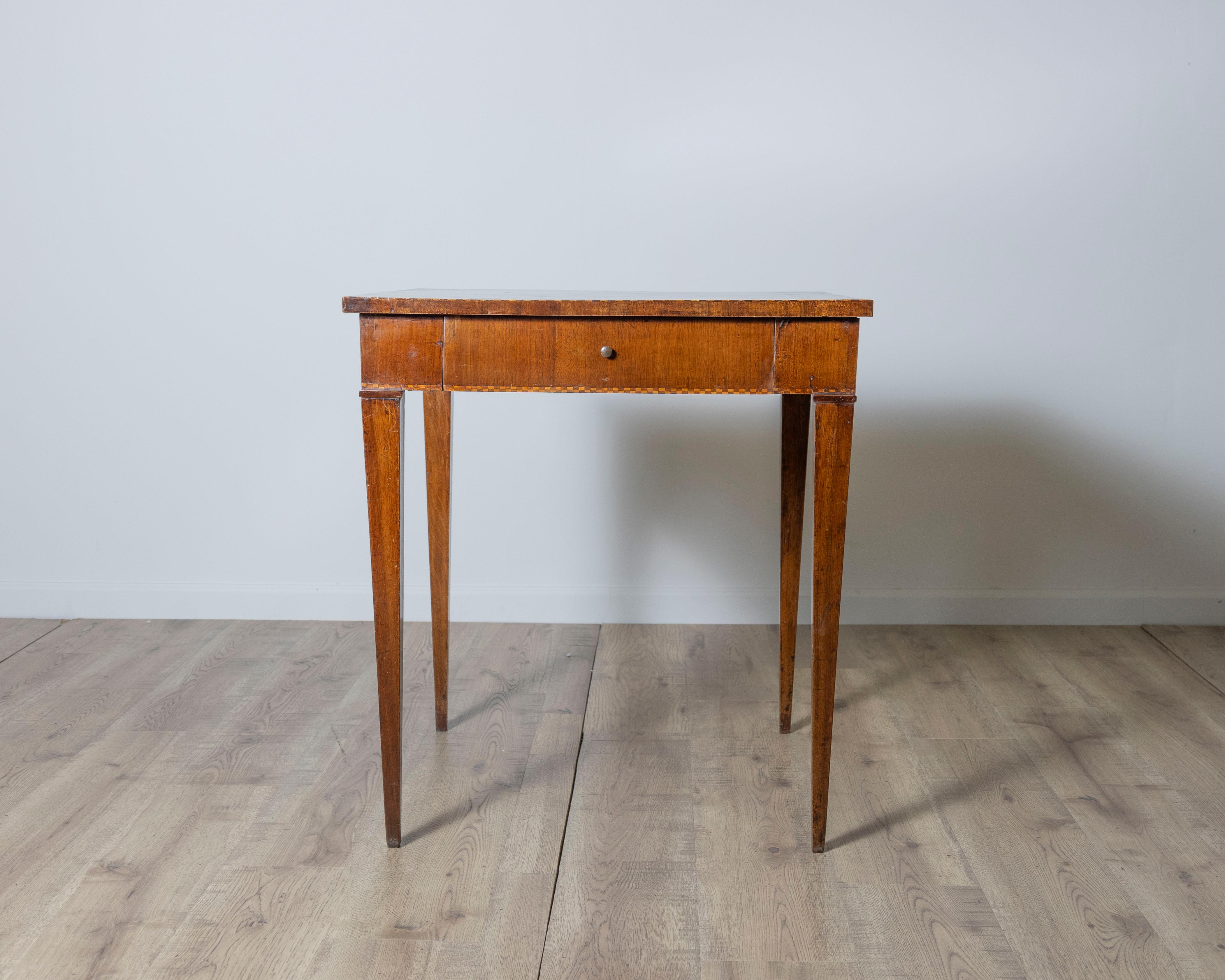 XVIIIe siècle et antérieur Table à jeux en marqueterie toscane du 18e siècle avec marqueterie géométrique en vente