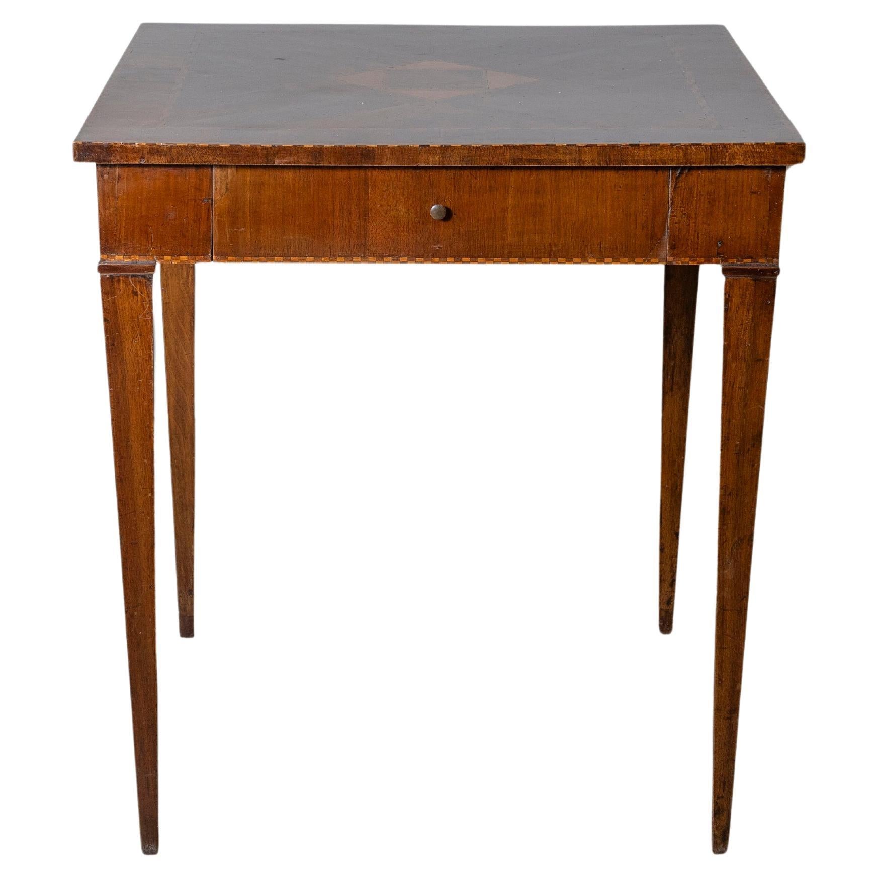 Table à jeux en marqueterie toscane du 18e siècle avec marqueterie géométrique en vente