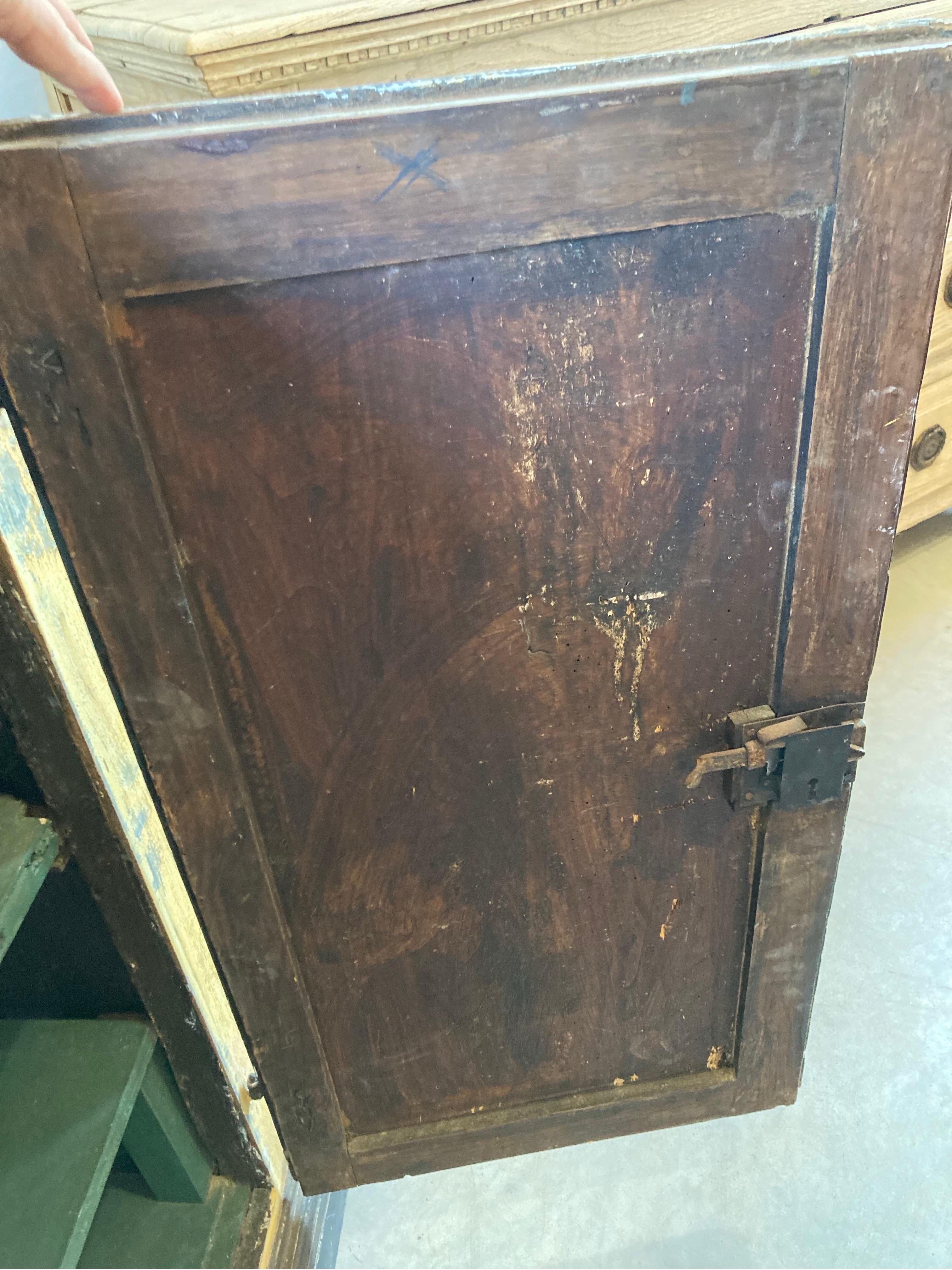 18th Century Tuscan Painted Credenza For Sale 4