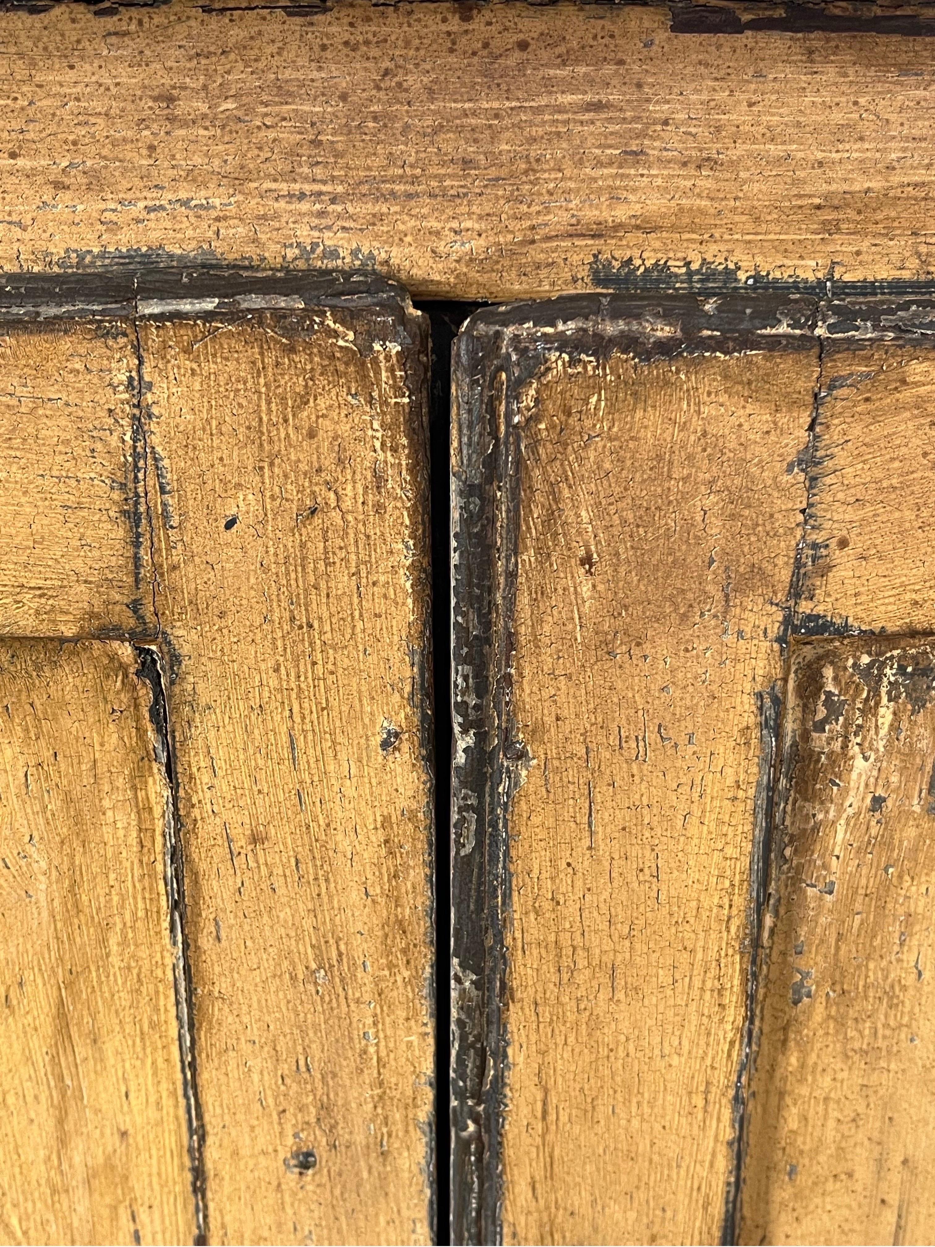 18th Century Tuscan Painted Credenza For Sale 10