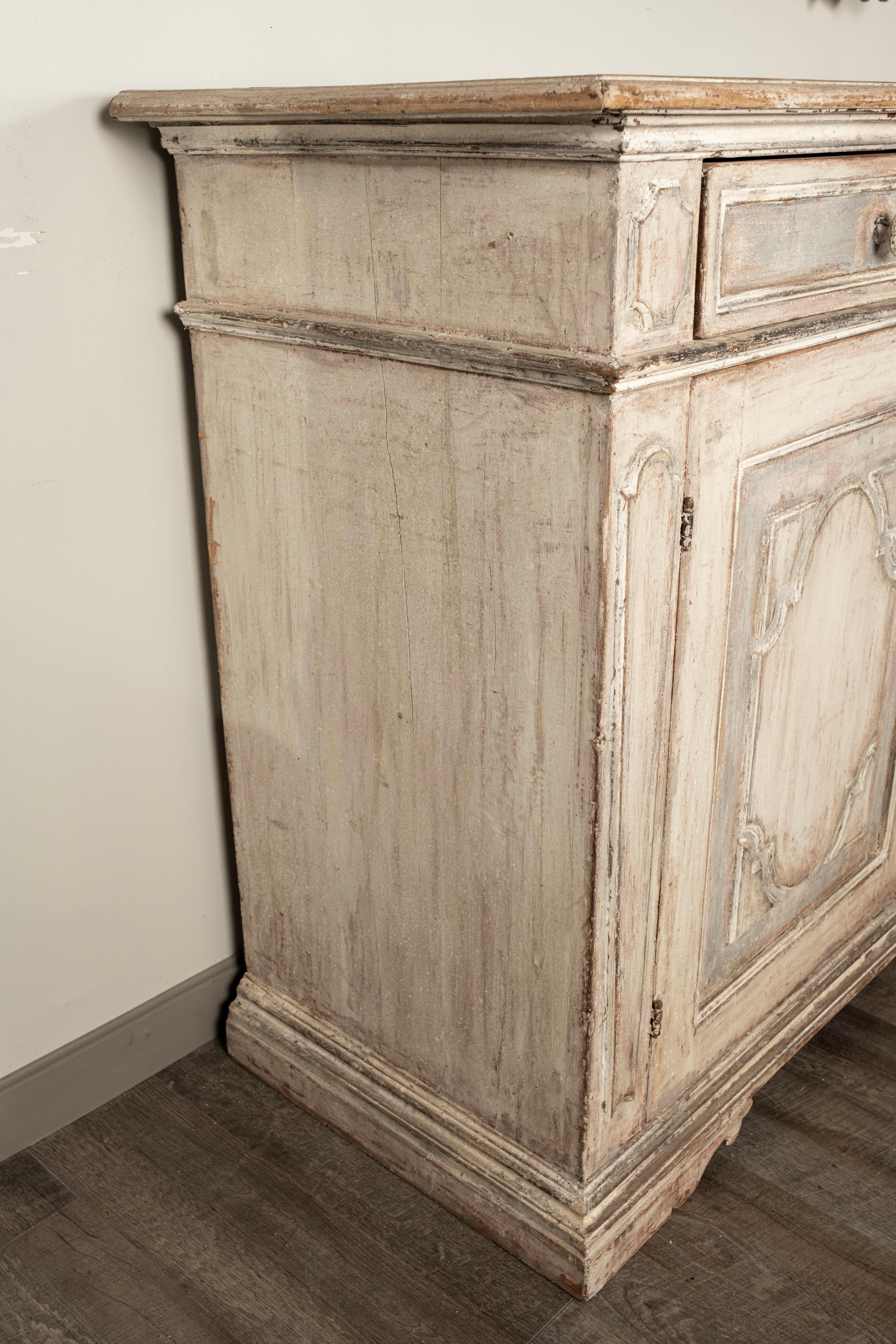 18th Century Tuscan Painted Credenza From Italy For Sale 6