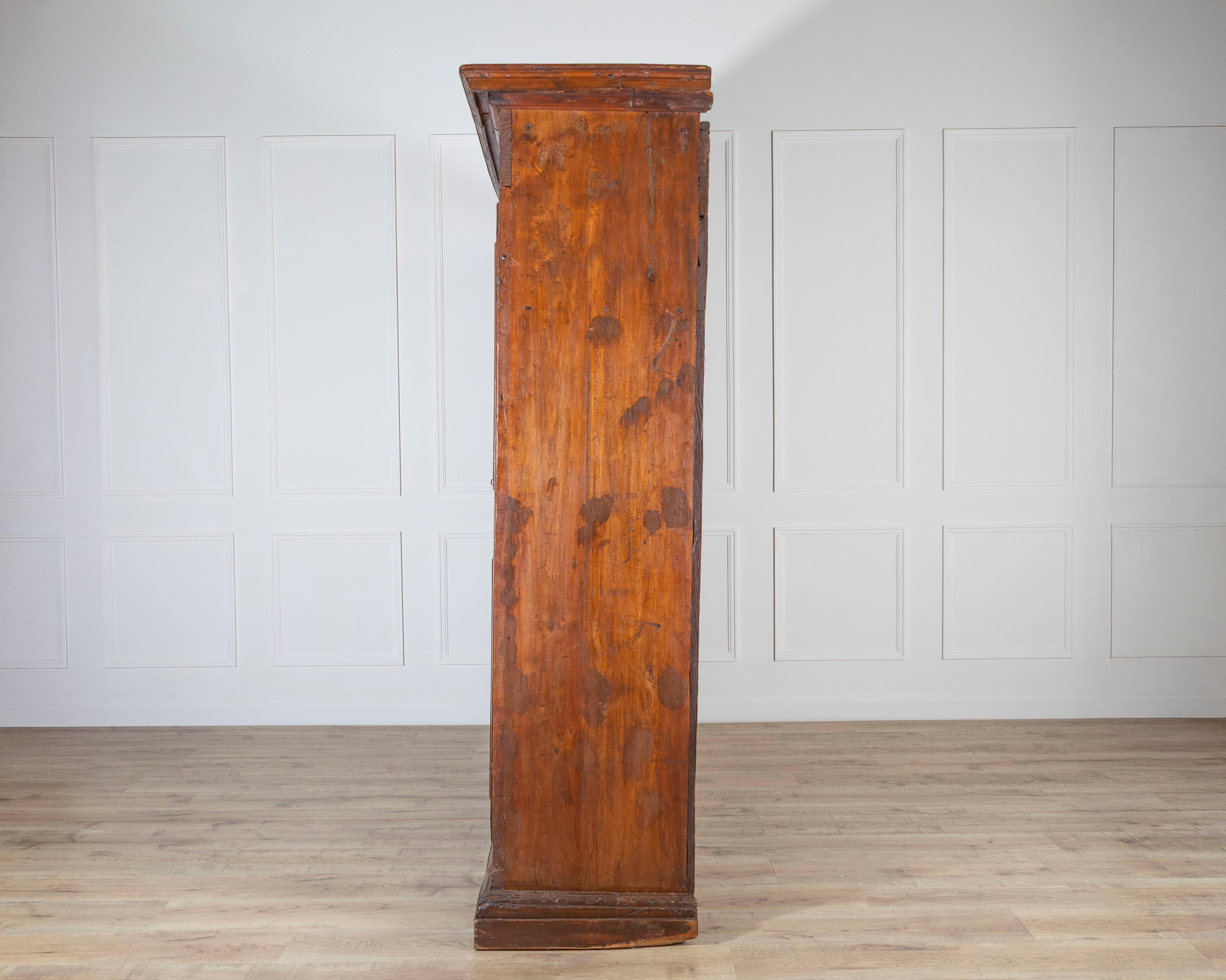18th-Century Tuscan Poplar Wardrobe Dated 1751 For Sale 1