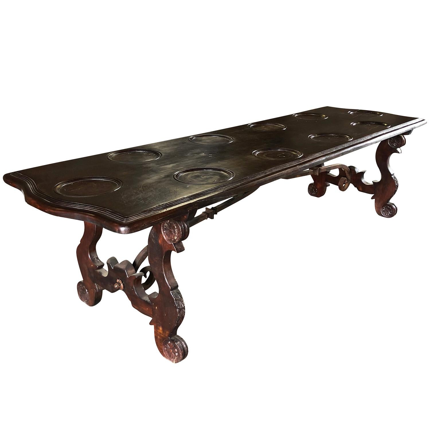 Hand-Carved 18th Century Italian Antique Tuscan Renaissance Walnut Dining Room Table  For Sale