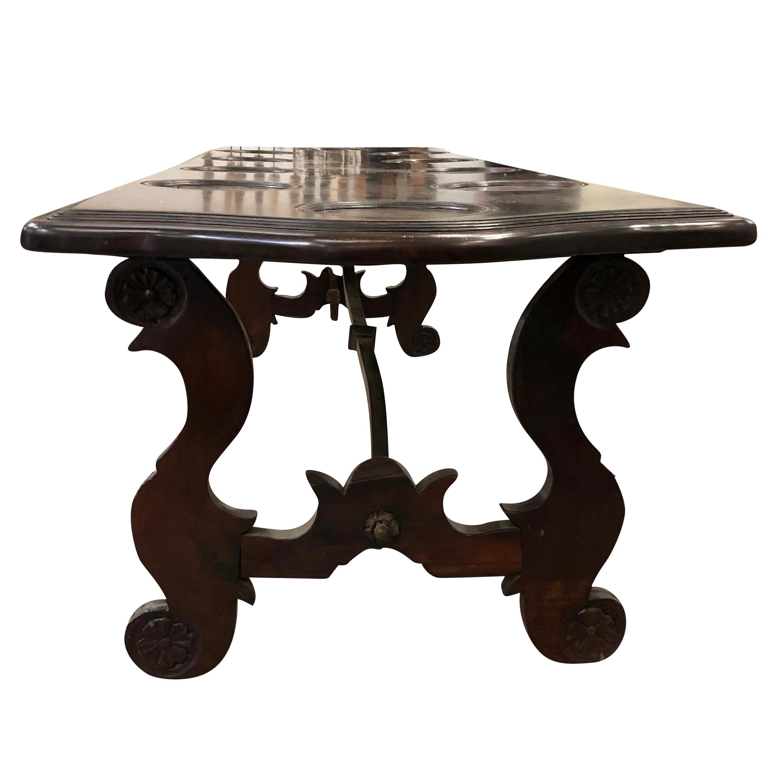 18th Century Italian Antique Tuscan Renaissance Walnut Dining Room Table  For Sale 2