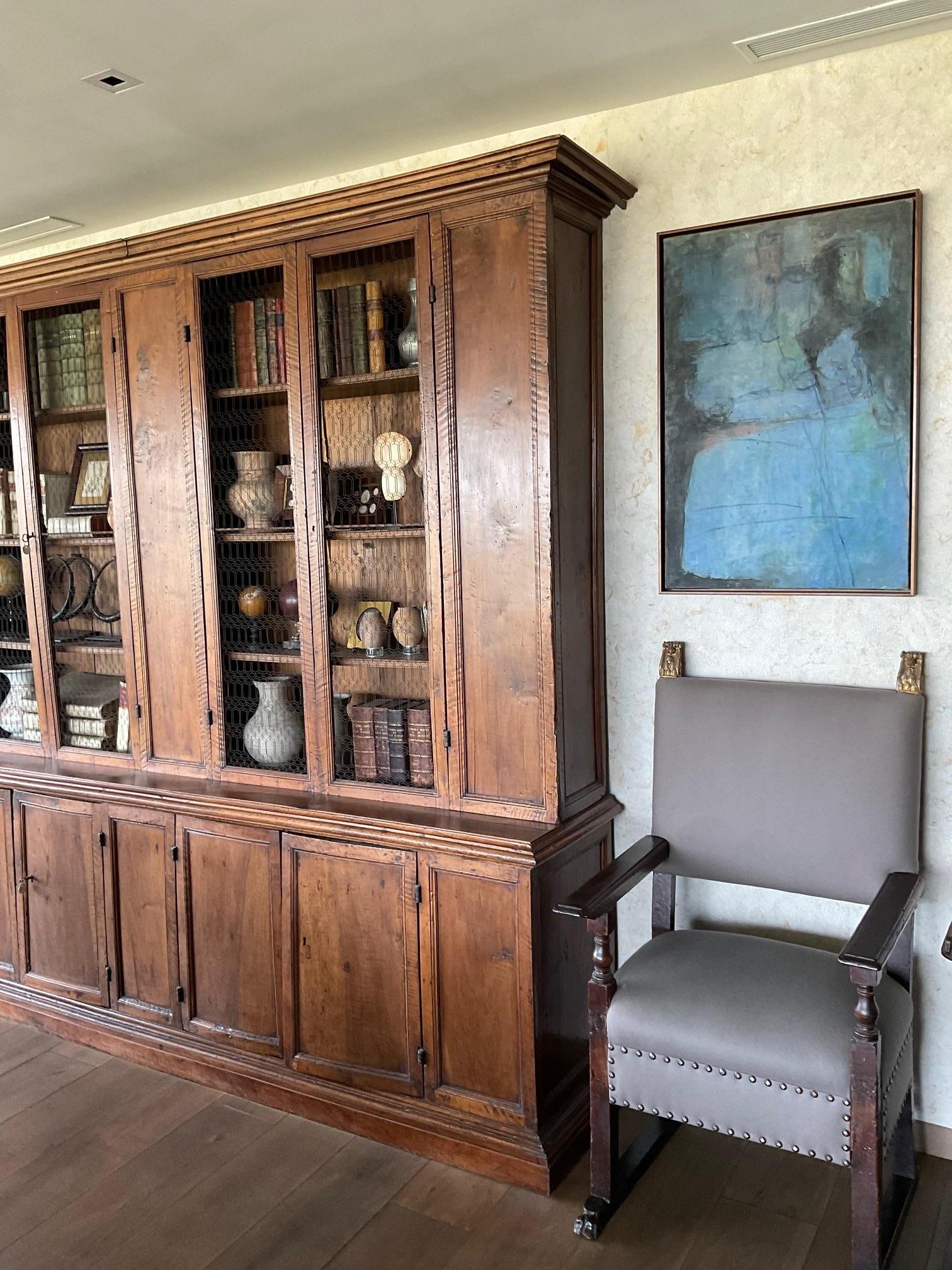 Italian 18th Century Tuscan Walnut Bookcase