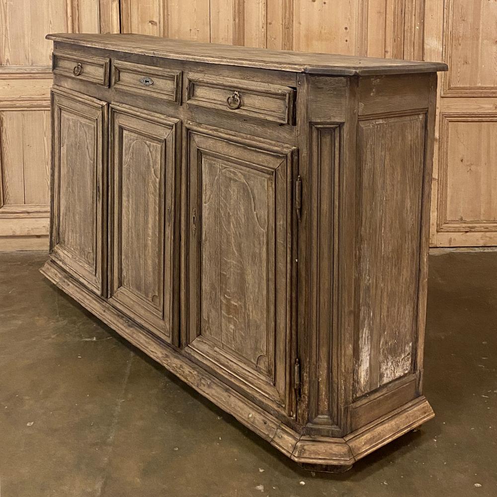 Rustic 18th Century Tuscan Walnut Buffet For Sale