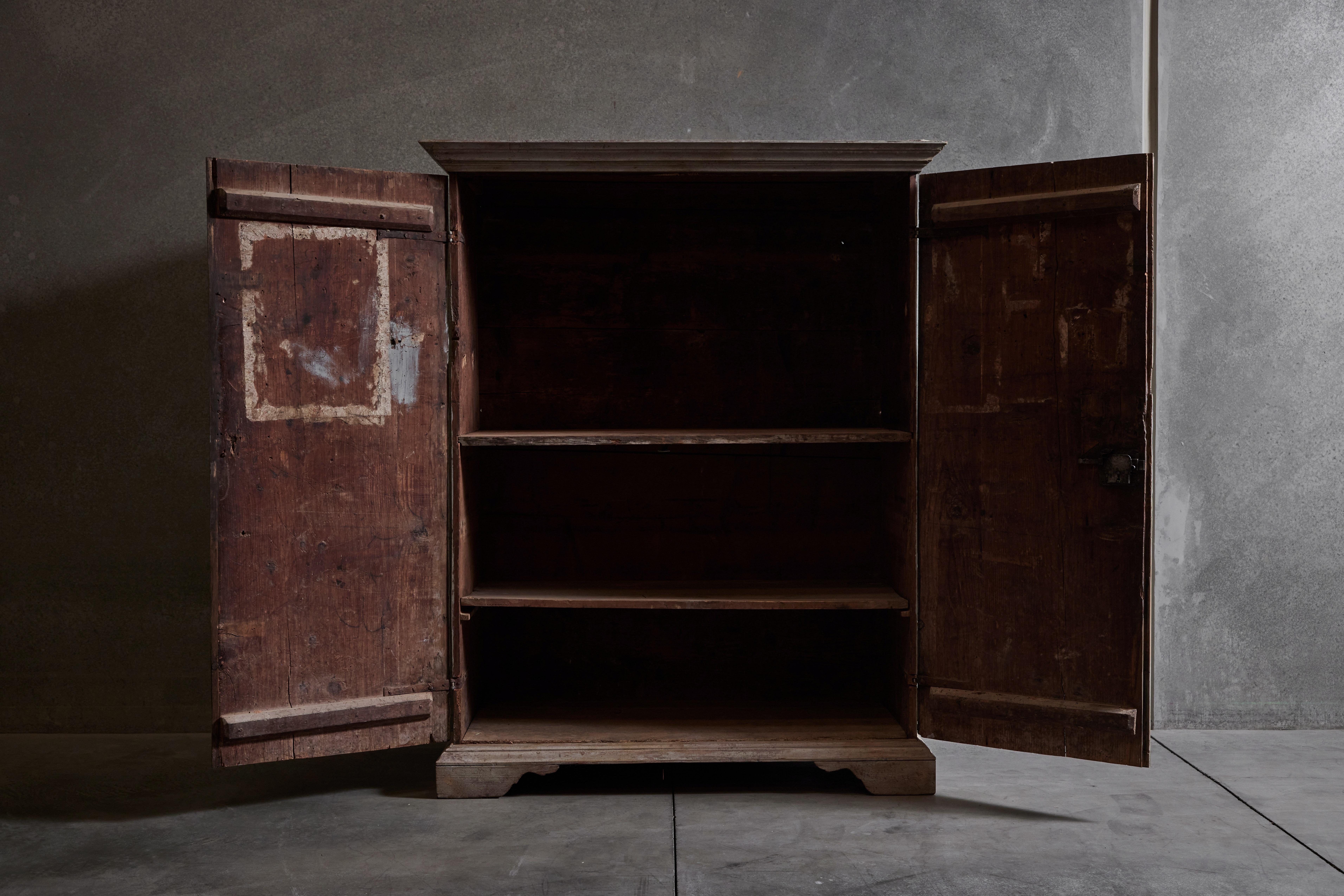 18th Century Tuscan Wardrobe In Good Condition In Los Angeles, CA