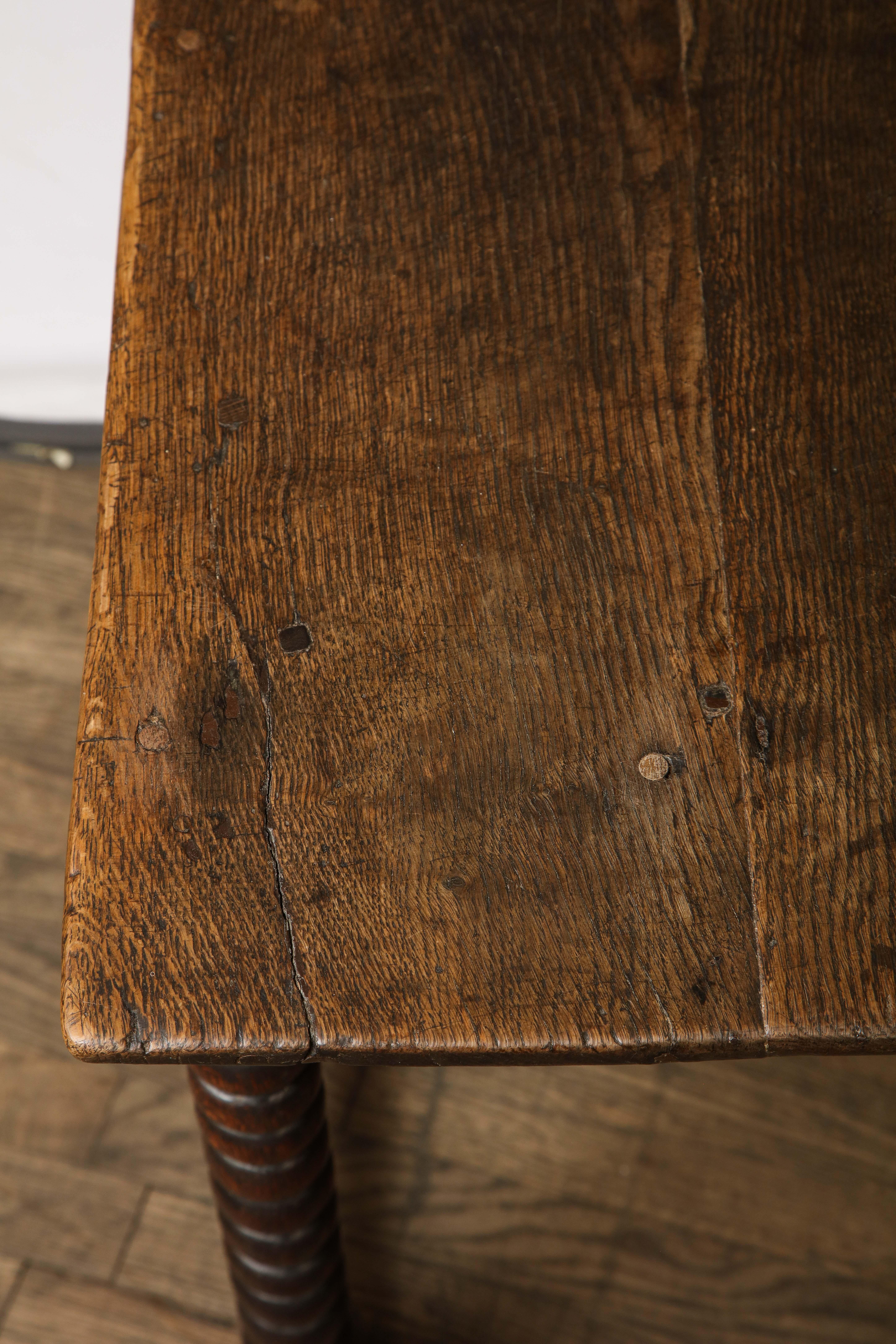 18th Century Twisted Leg Table In Good Condition In New York, NY