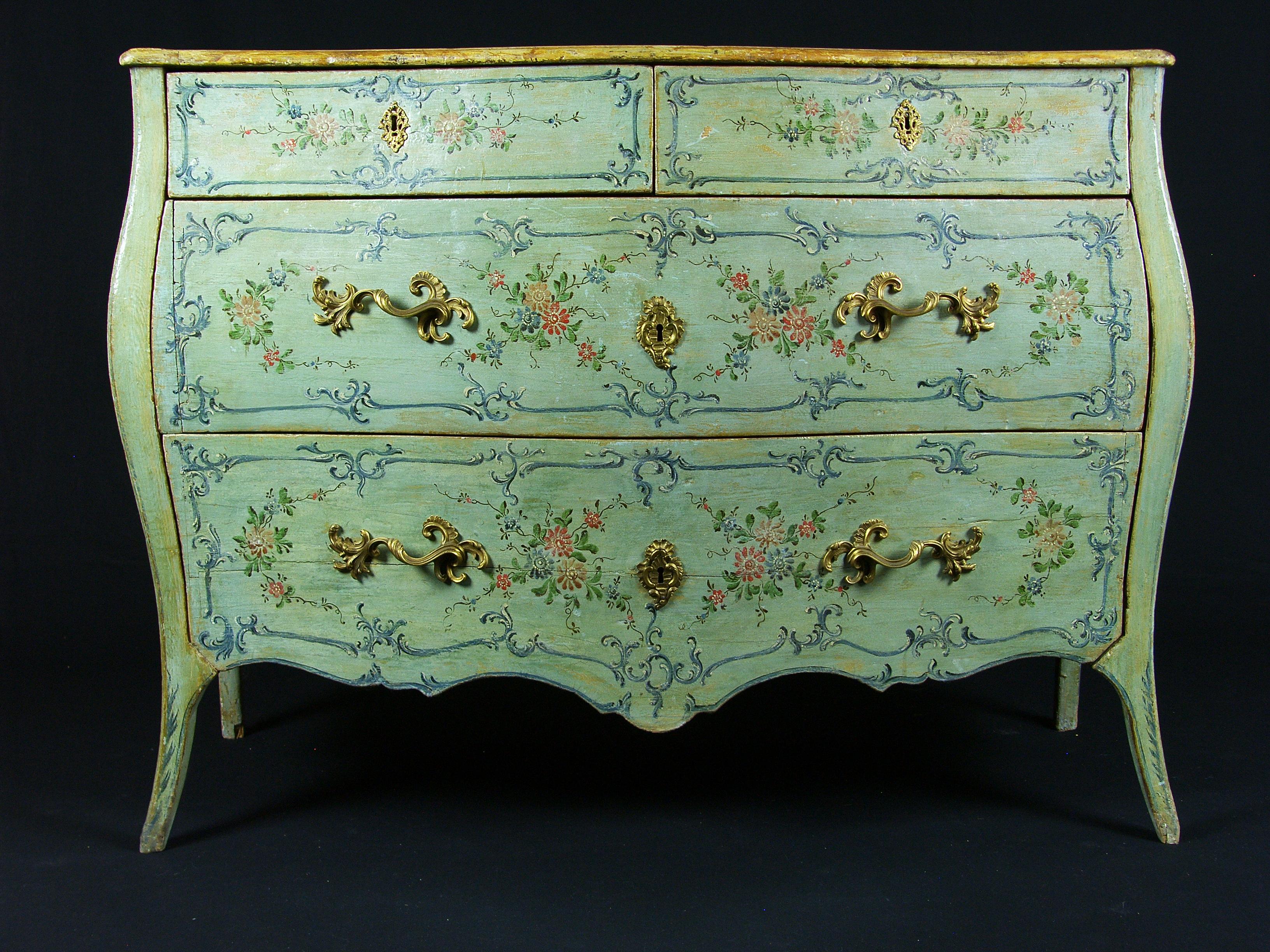 18th Century, Two Italian Polychrome Lacquered Wood Chest of Drawers 9