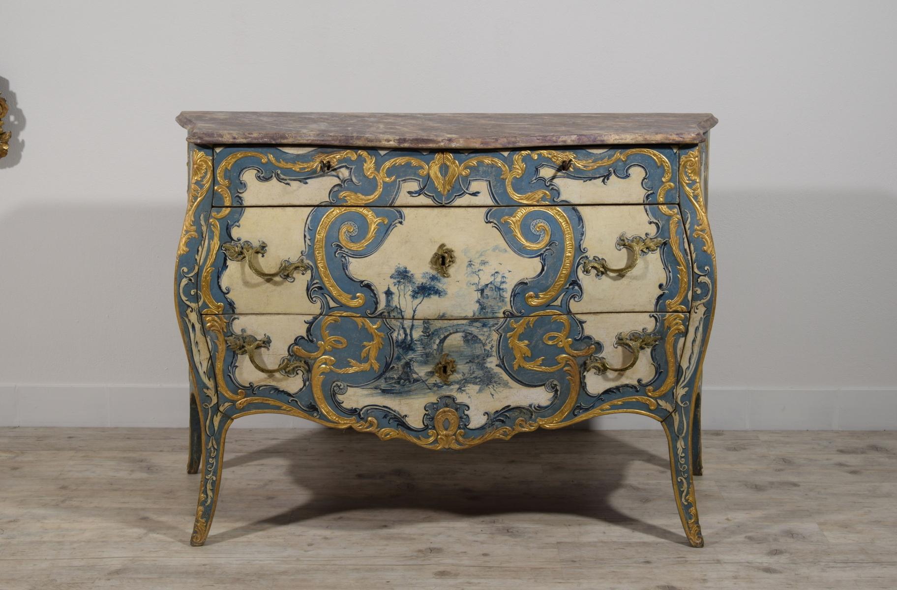 18th Century, Two Italian Polychrome Lacquered Wood Chest of Drawers 11