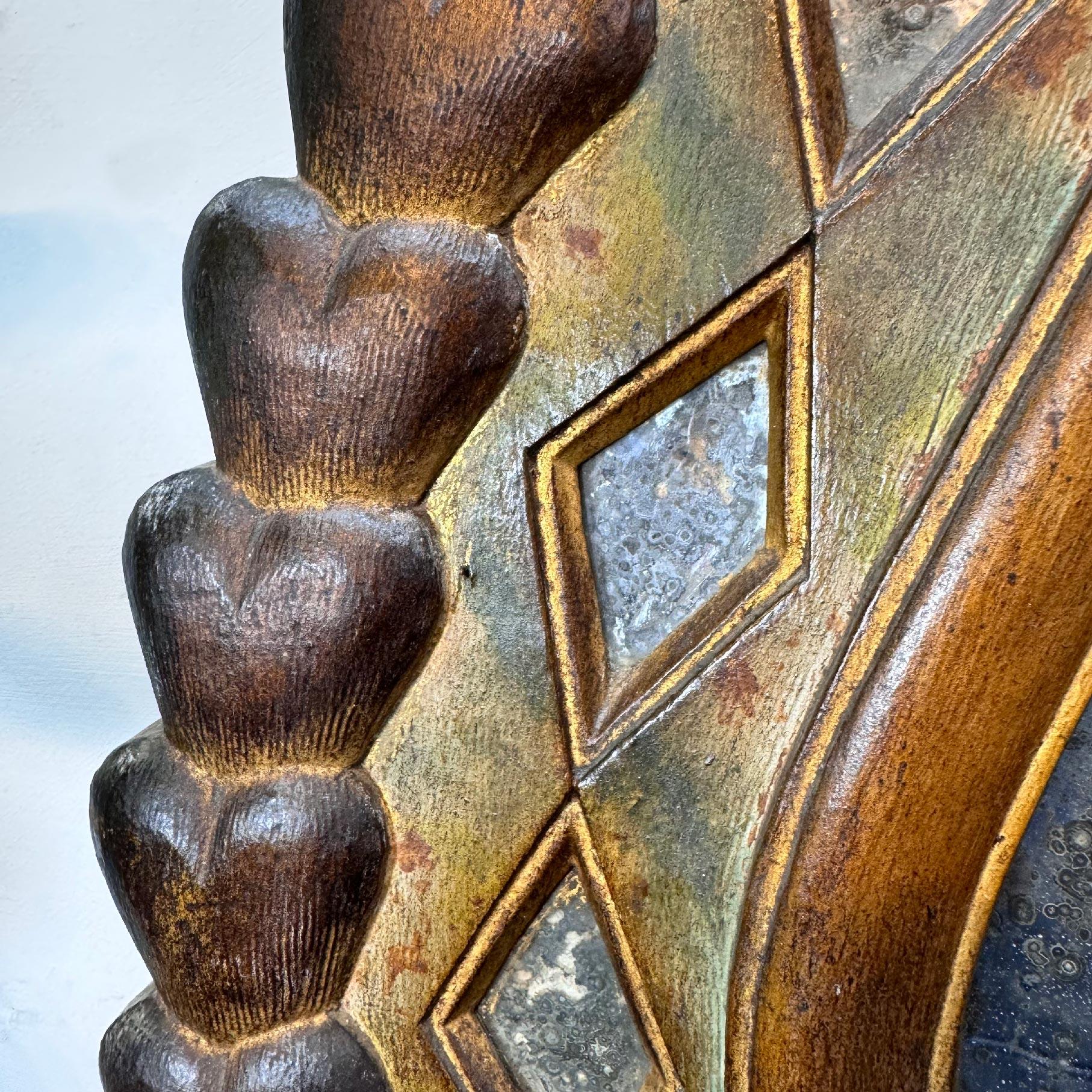 Autrichien Miroir Tyrolien du 18e siècle sculpté et peint à la main en vente