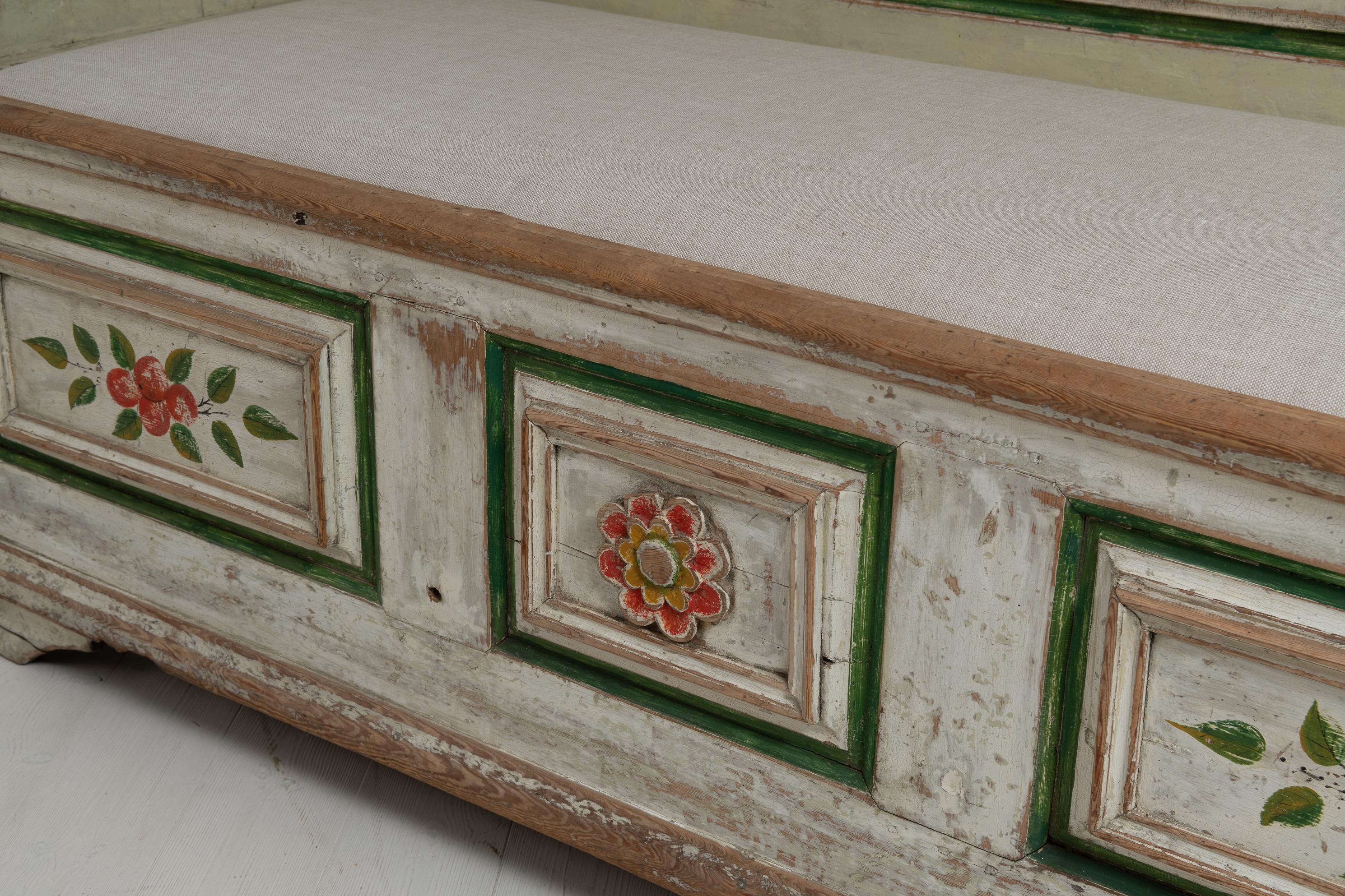 18th Century Unique Swedish Painted Rococo Folk Art Sofa 3
