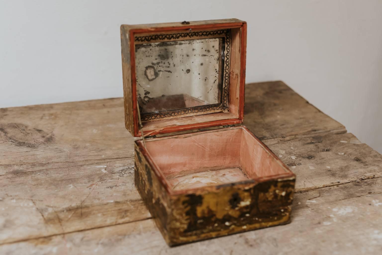 Italian 18th Century Venetian Arte Povera Jewelry Box For Sale