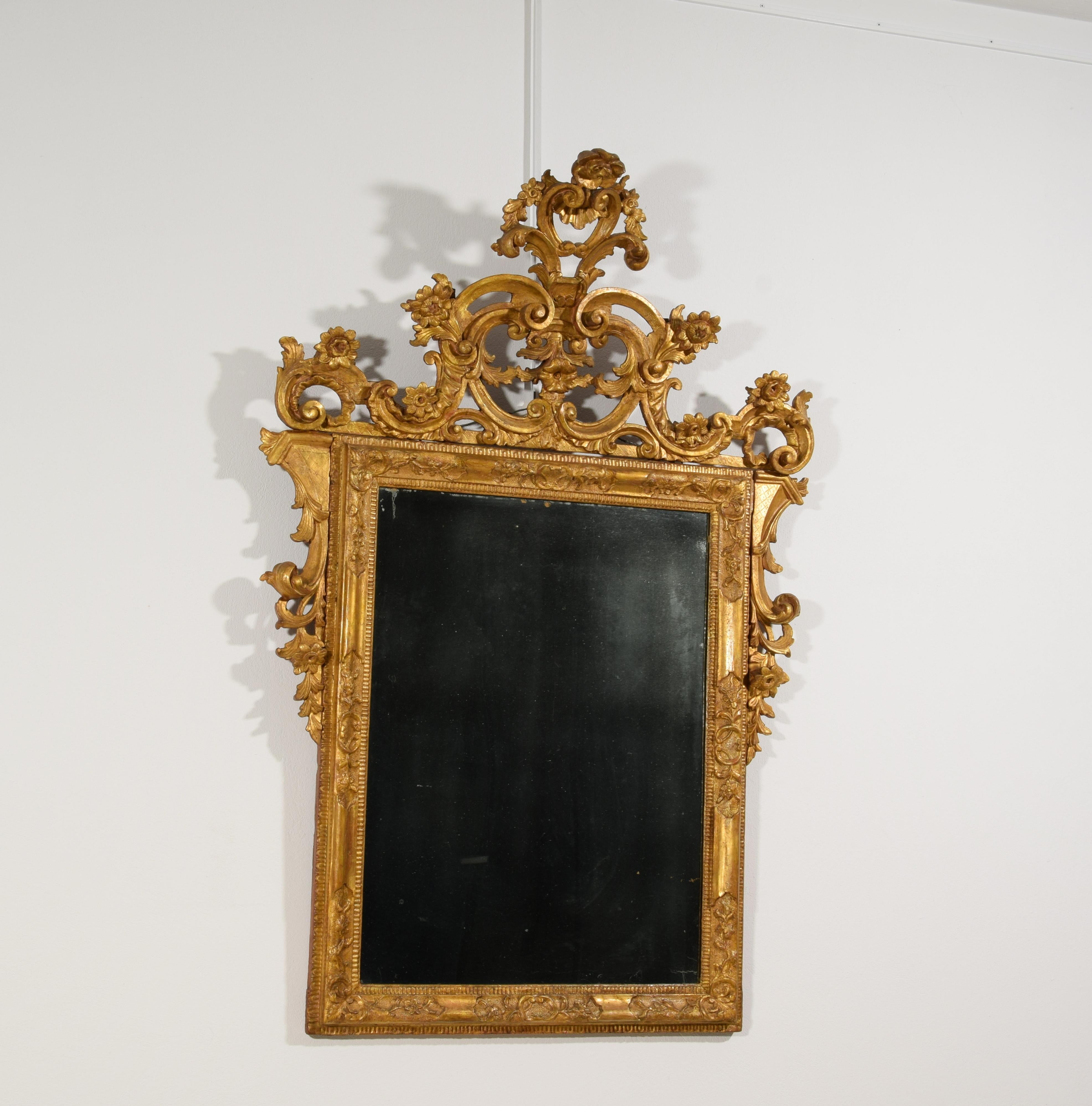 Hand-Carved 18th Century, Venetian Baroque Giltwood Mirror