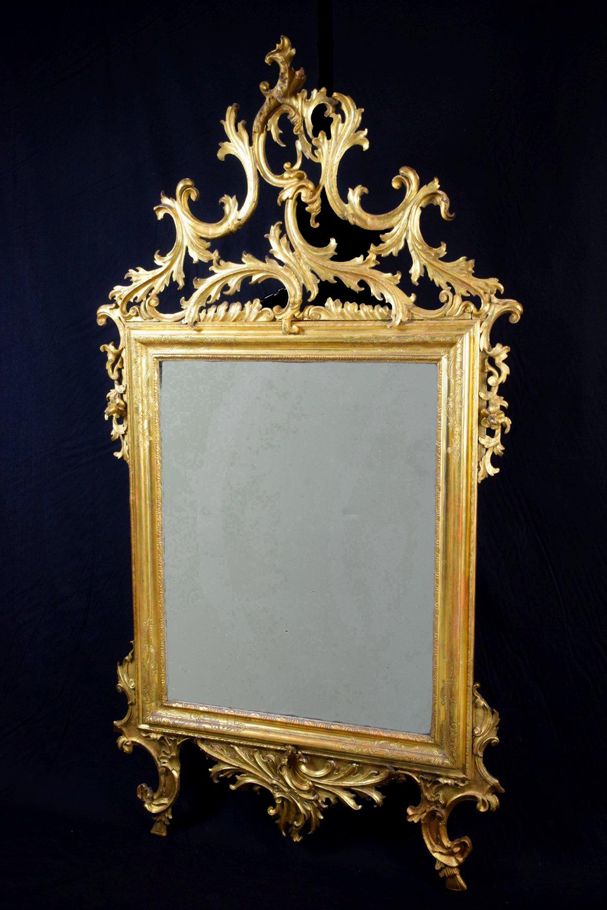 Venezianischer geschnitzter und vergoldeter Spiegel aus dem 18. im Angebot 4