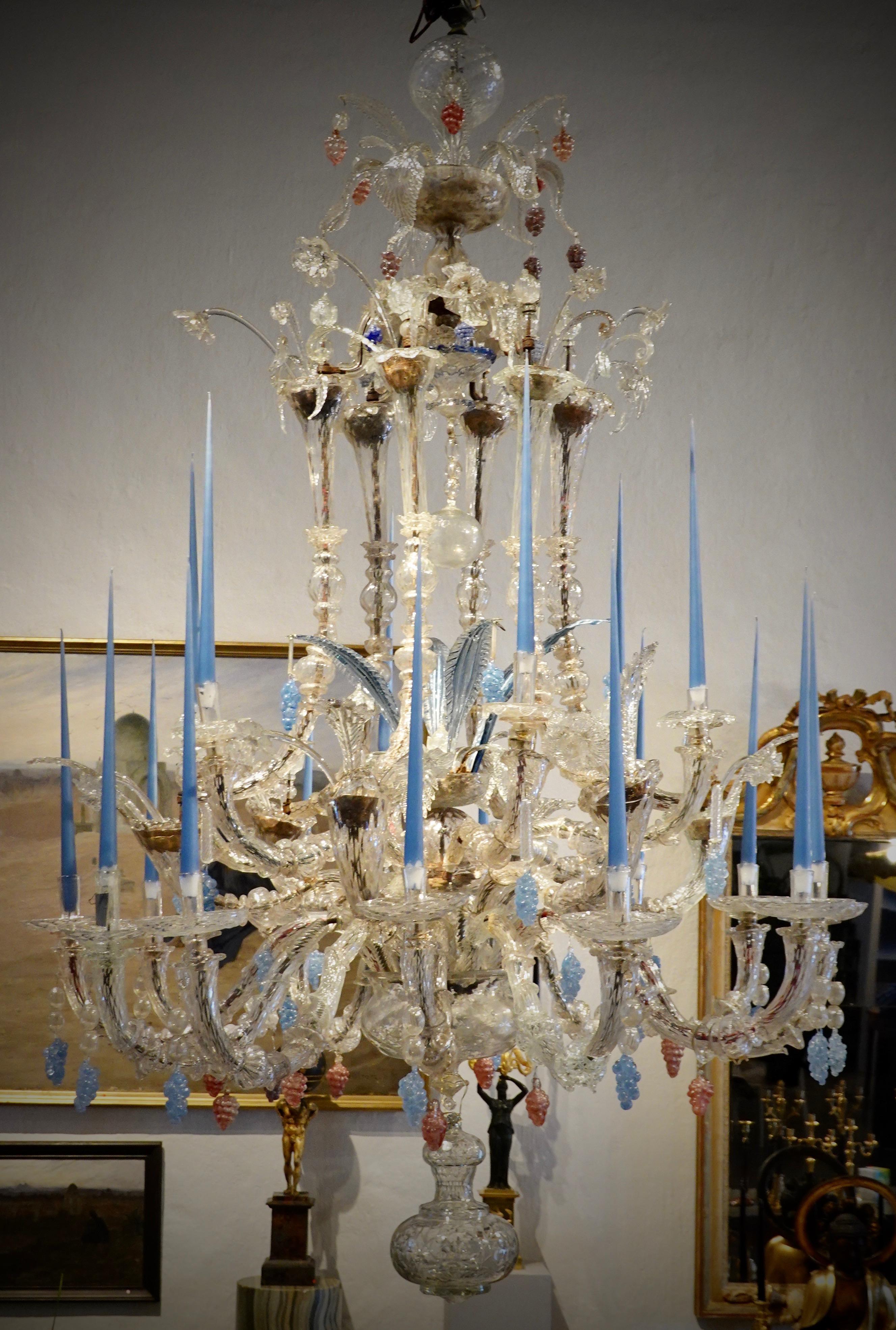 Blown Glass 18th Century Venetian Chandelier of Impressive Proportions