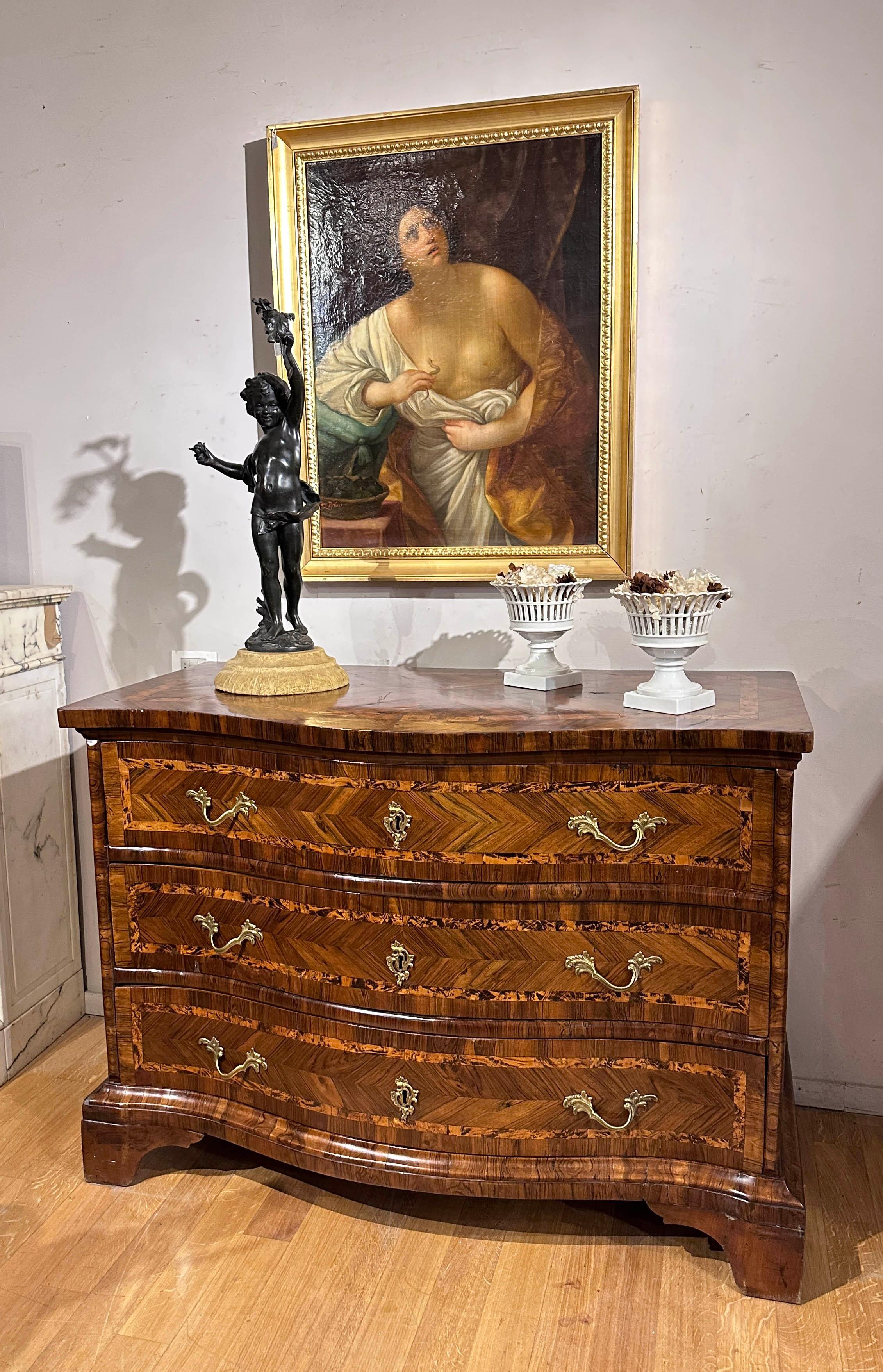 18th CENTURY VENETIAN CHEST For Sale 2