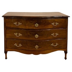 18th CENTURY VENETIAN CHEST OF DRAWERS IN SOLID AND VENEREED WALNUT 