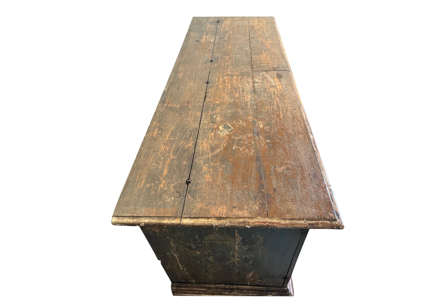 18th Century Venetian Credenza in vendita 6