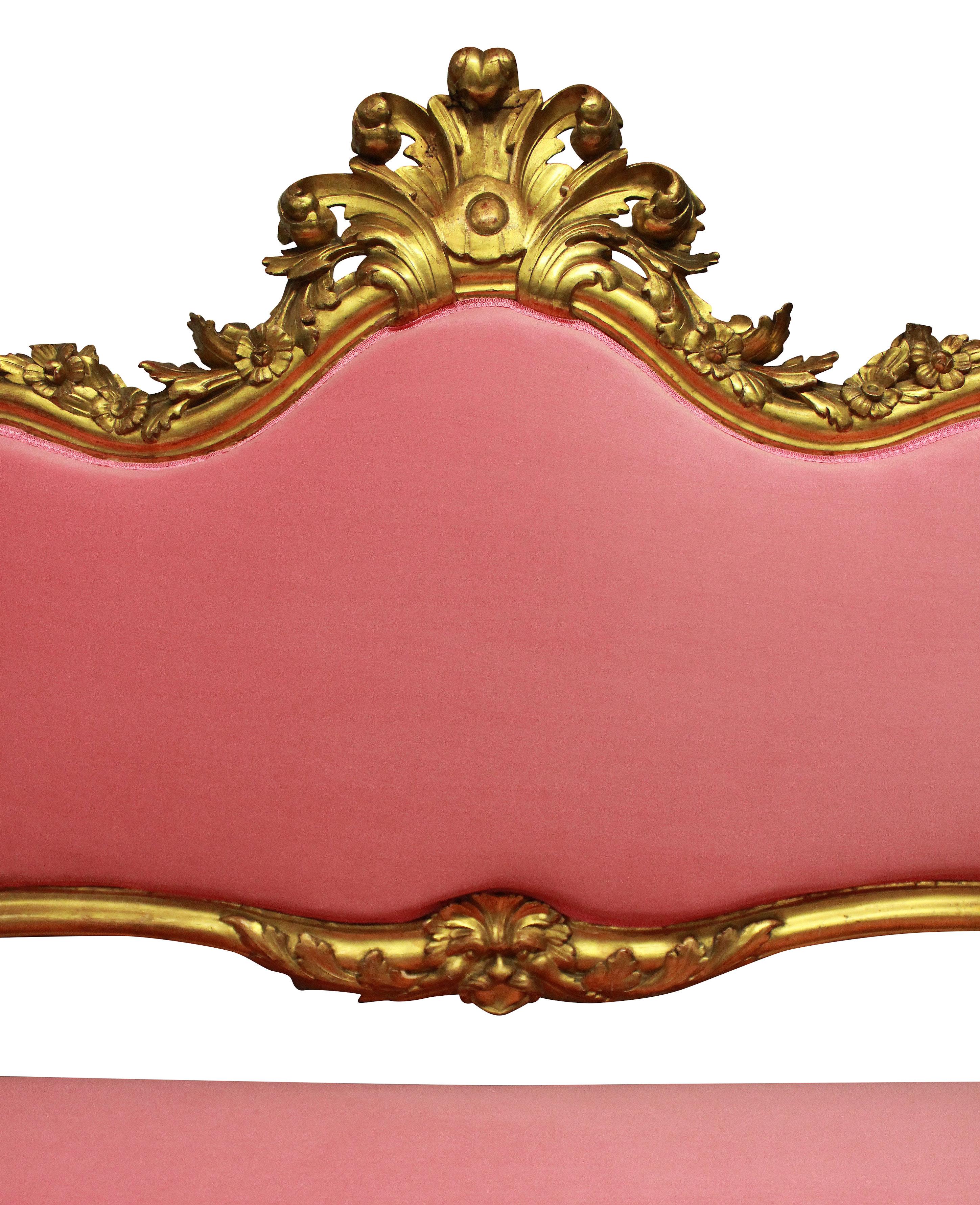 Italian 18th Century Venetian Giltwood Settee in Bubblegum Pink Velvet