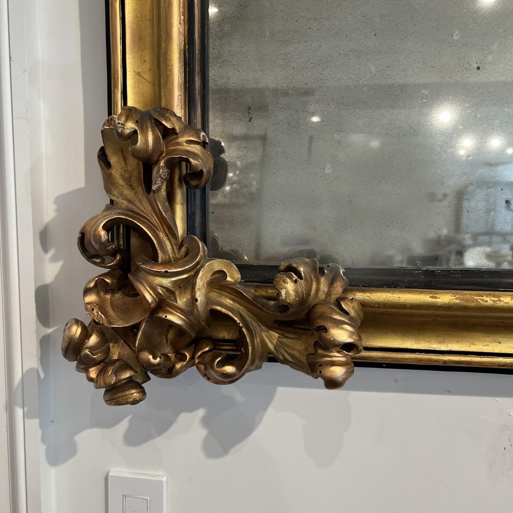 Italian 18th Century Venetian Mirror For Sale
