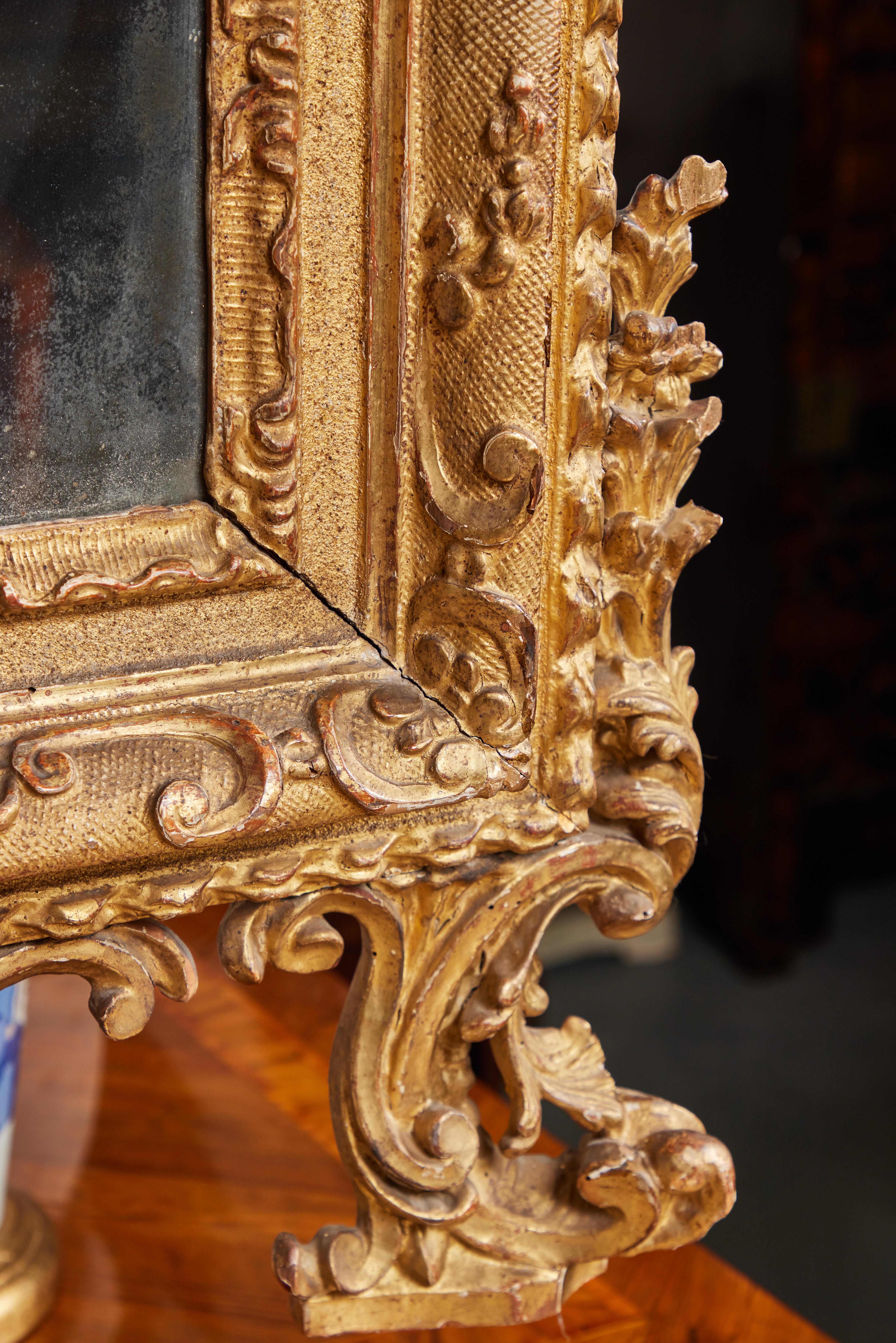 Milieu du XVIIIe siècle Miroir vénitien du XVIIIe siècle en vente