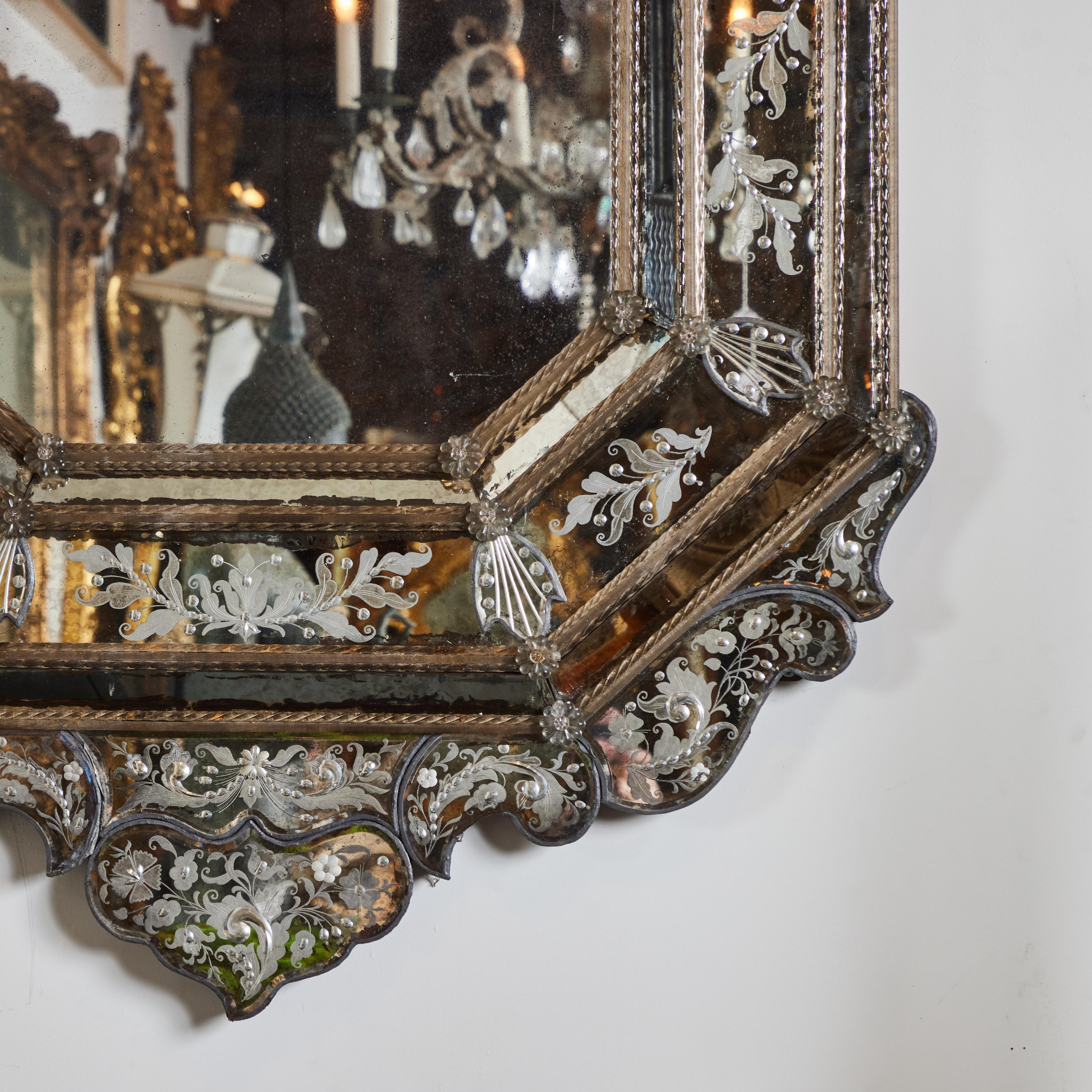 18th Century Venetian Mirror For Sale 1