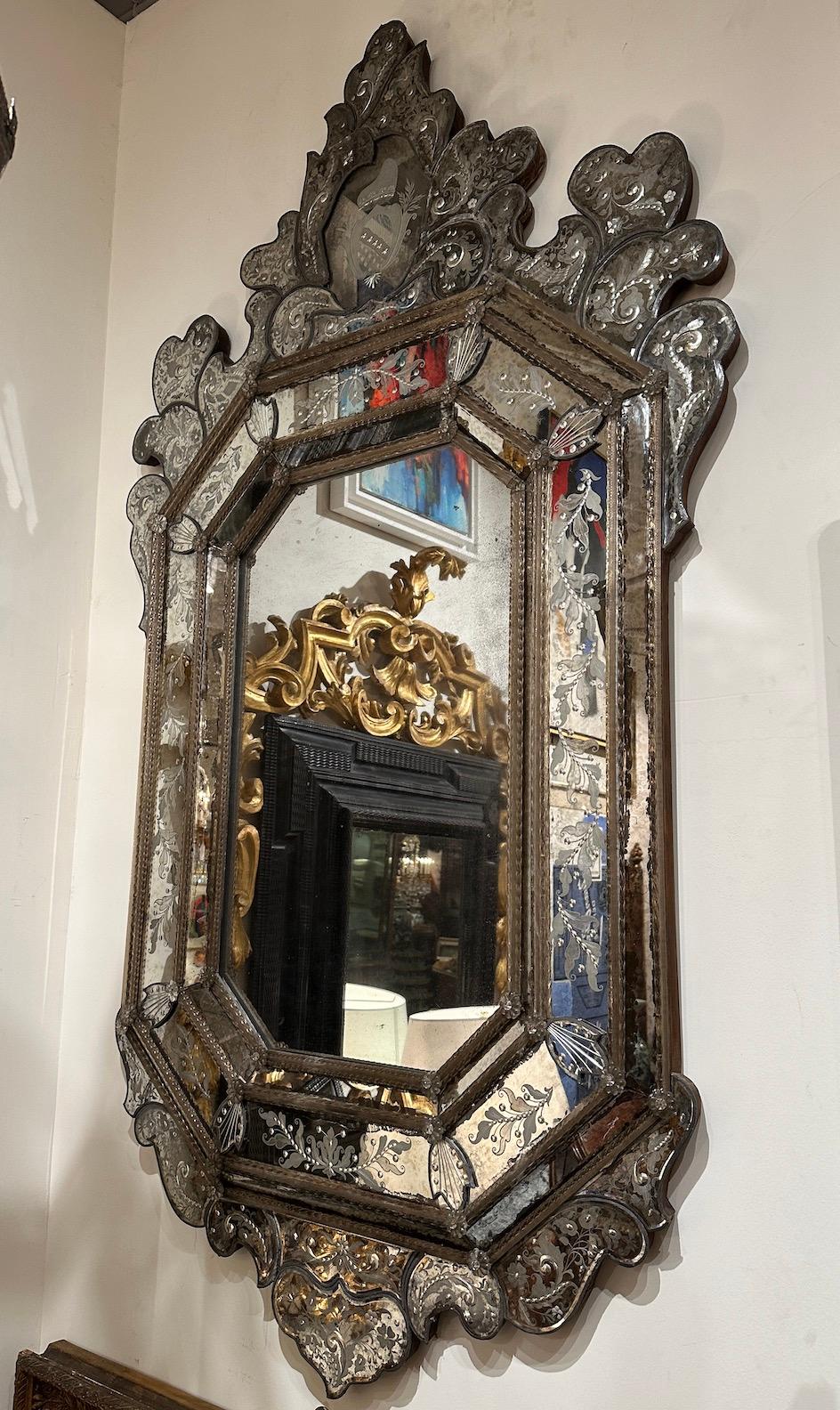 Specchio veneziano del XVIII secolo in vendita 2