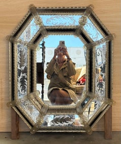 Venezianischer Oktogonalspiegel des 18. Jahrhunderts, handgefertigt und handversilbert