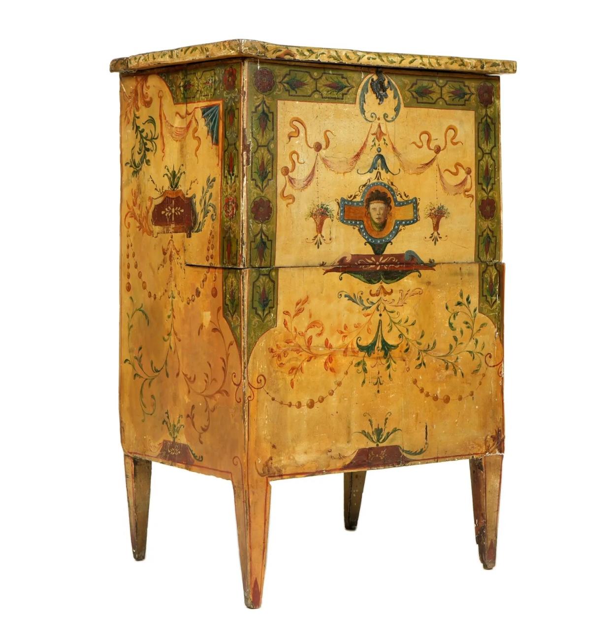 18th Century Venetian Paint Decorated Metamorphic Commode 3