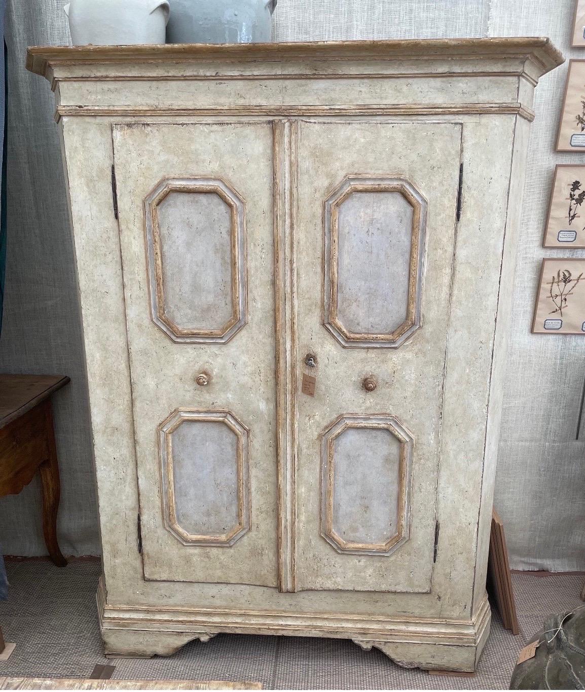18th Century Venetian Painted Armoire For Sale 5