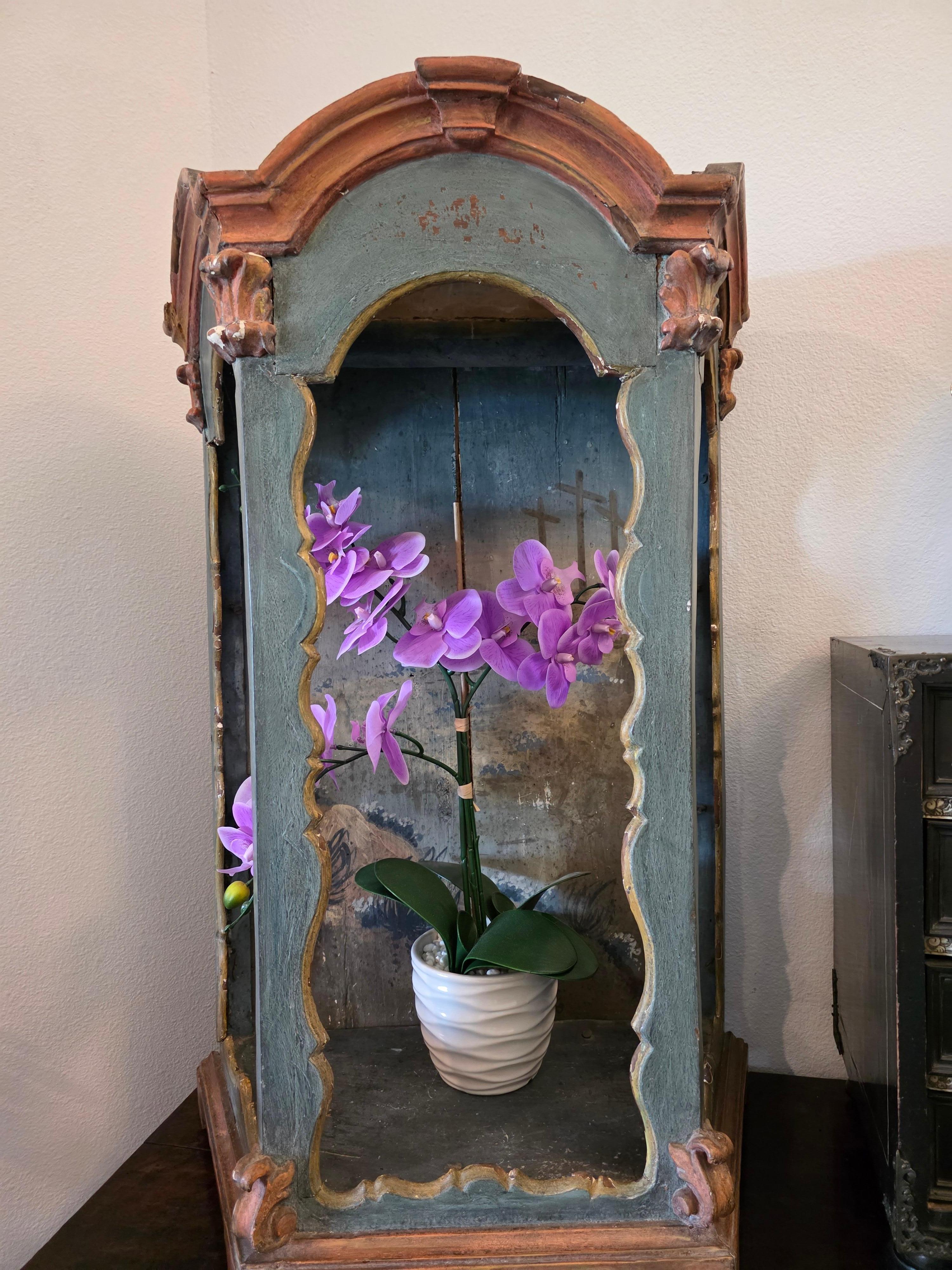 18th Century Venetian Rococo Carved Polychromed Shrine Niche For Sale 11