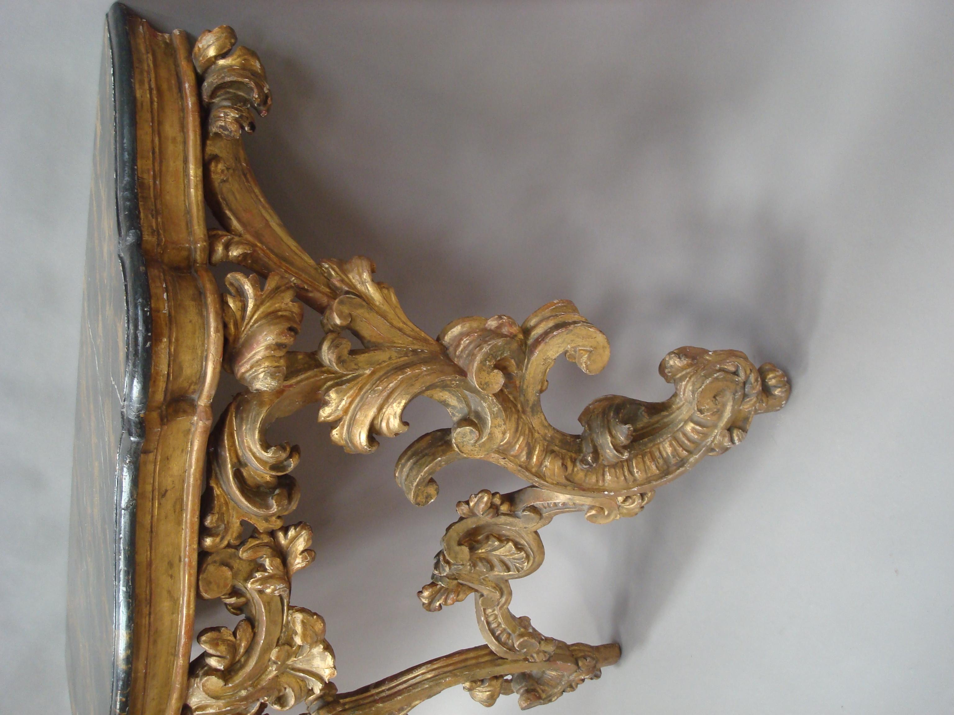 18th Century Venetian Rococo Giltwood Console Table For Sale 8