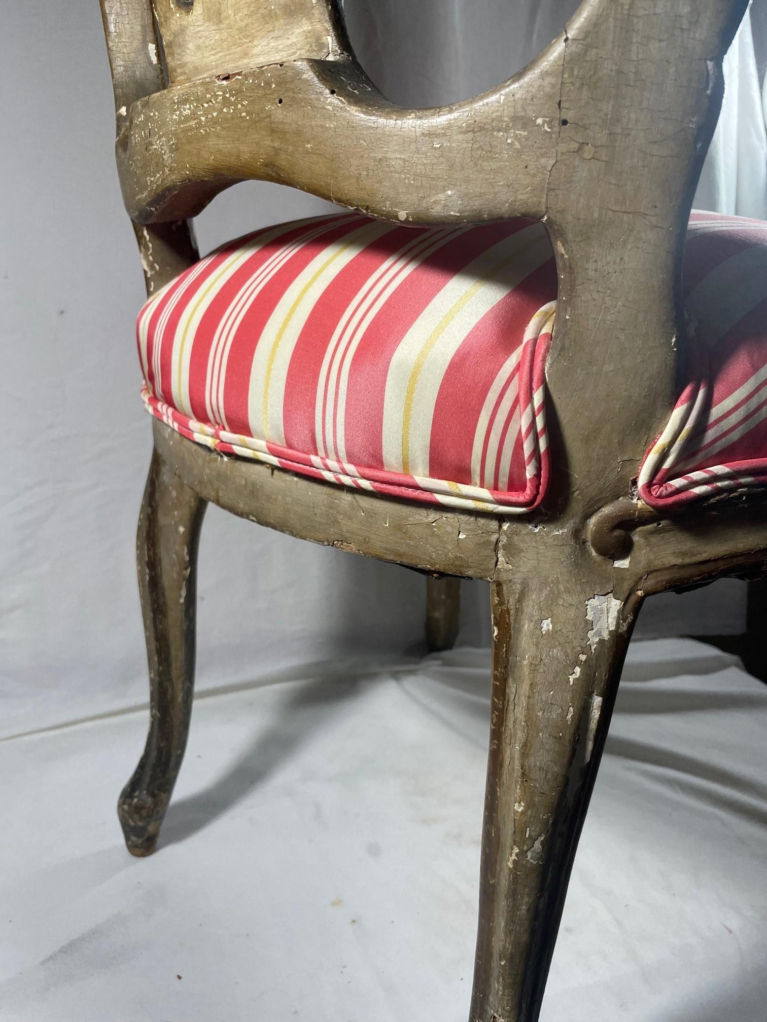 18th Century Venetian Rococo Polychrome and Gilded Chair For Sale 3