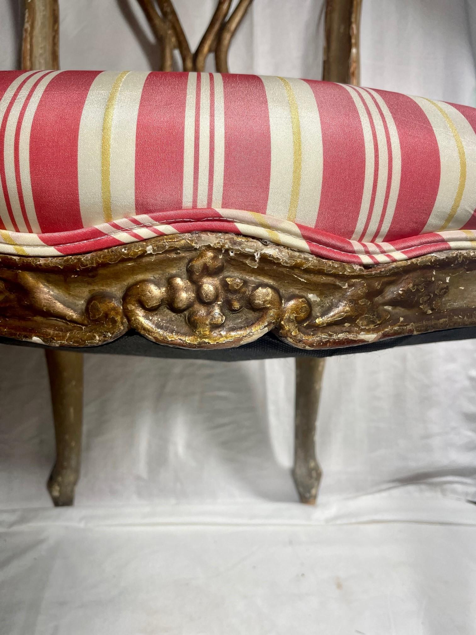 XVIIIe siècle et antérieur Chaise rococo vénitienne du 18ème siècle polychrome et dorée en vente