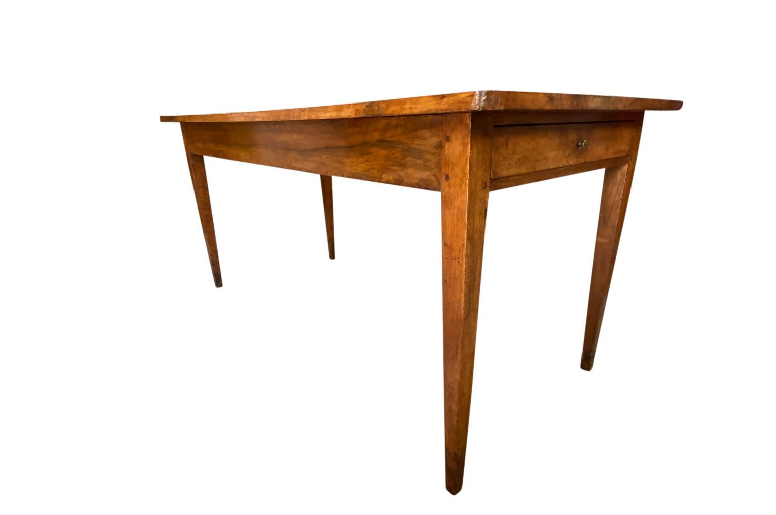 Walnut 18th Century Venetian Table, Console For Sale