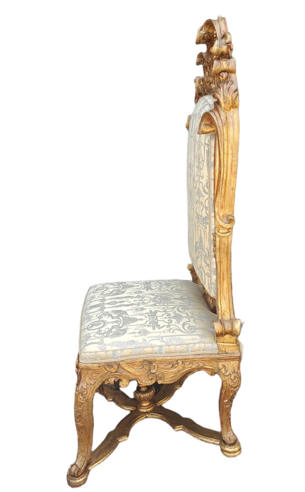 Classical Roman 18th Century Venetian Throne Chair For Sale