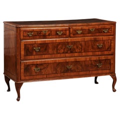 18th Century Venetian Walnut ad Mahogany Commode with Bookmatched Veneer