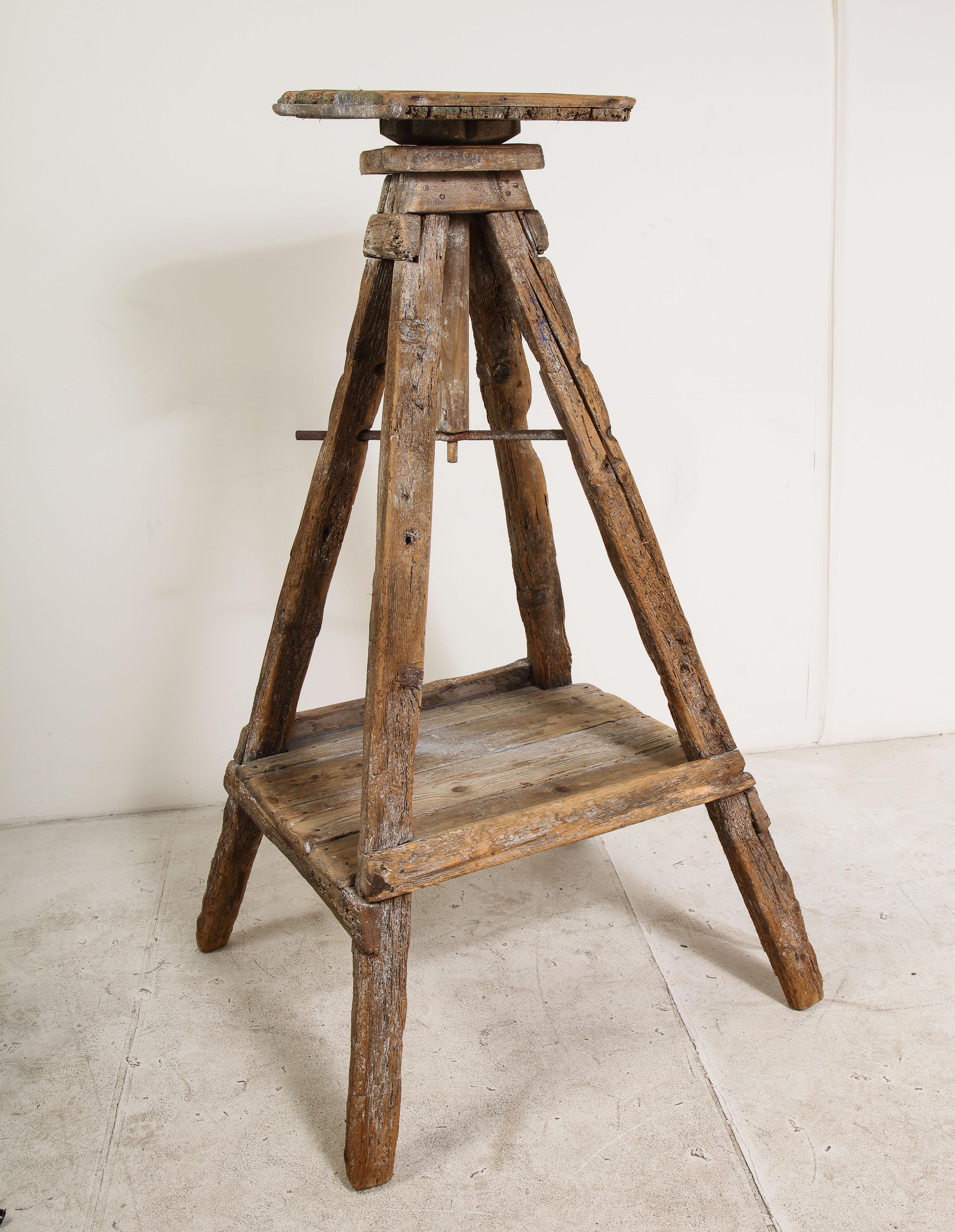 18th Century Venetian Wood Sculpture Stand 9