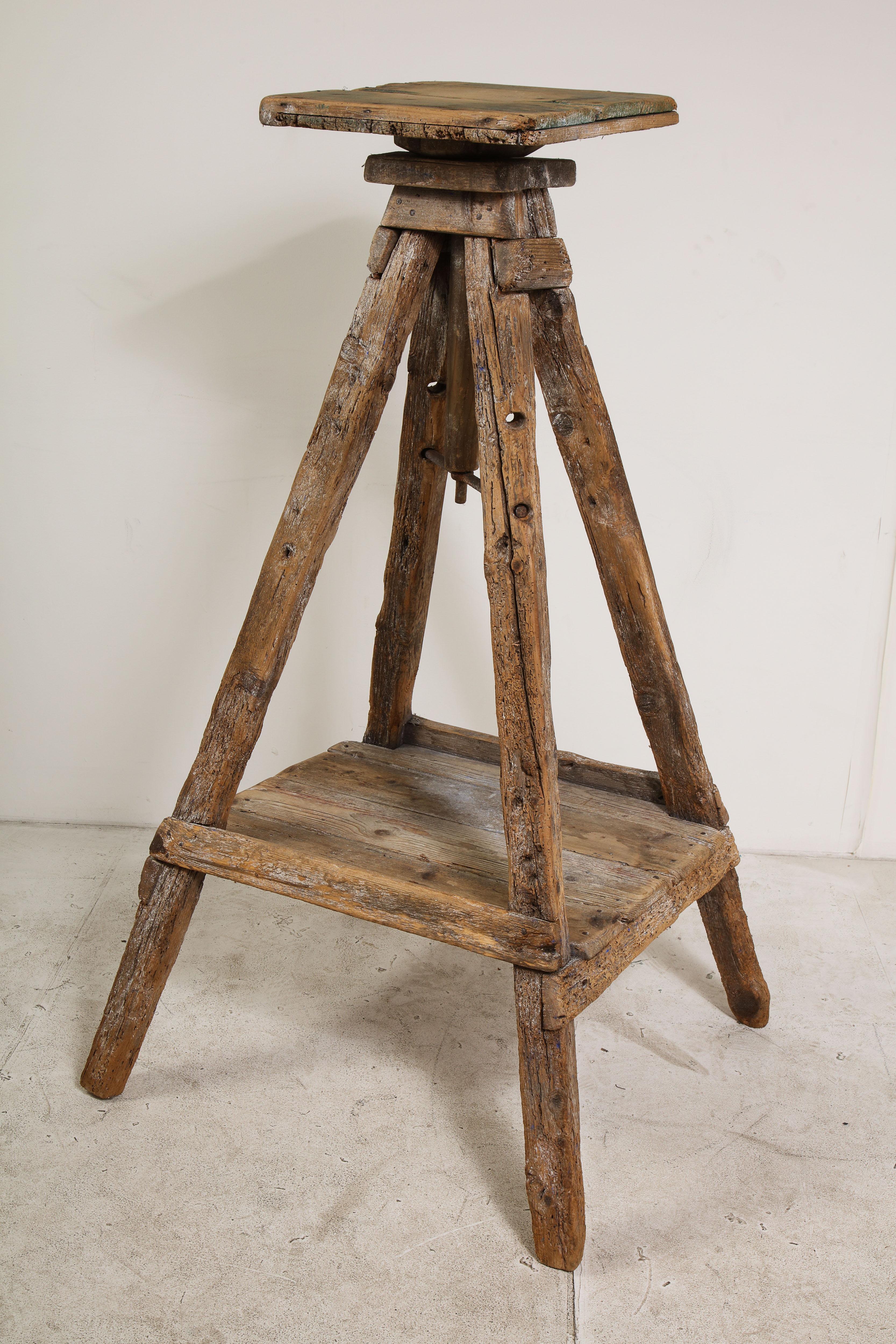 18th Century Venetian Wood Sculpture Stand In Fair Condition In Chicago, IL
