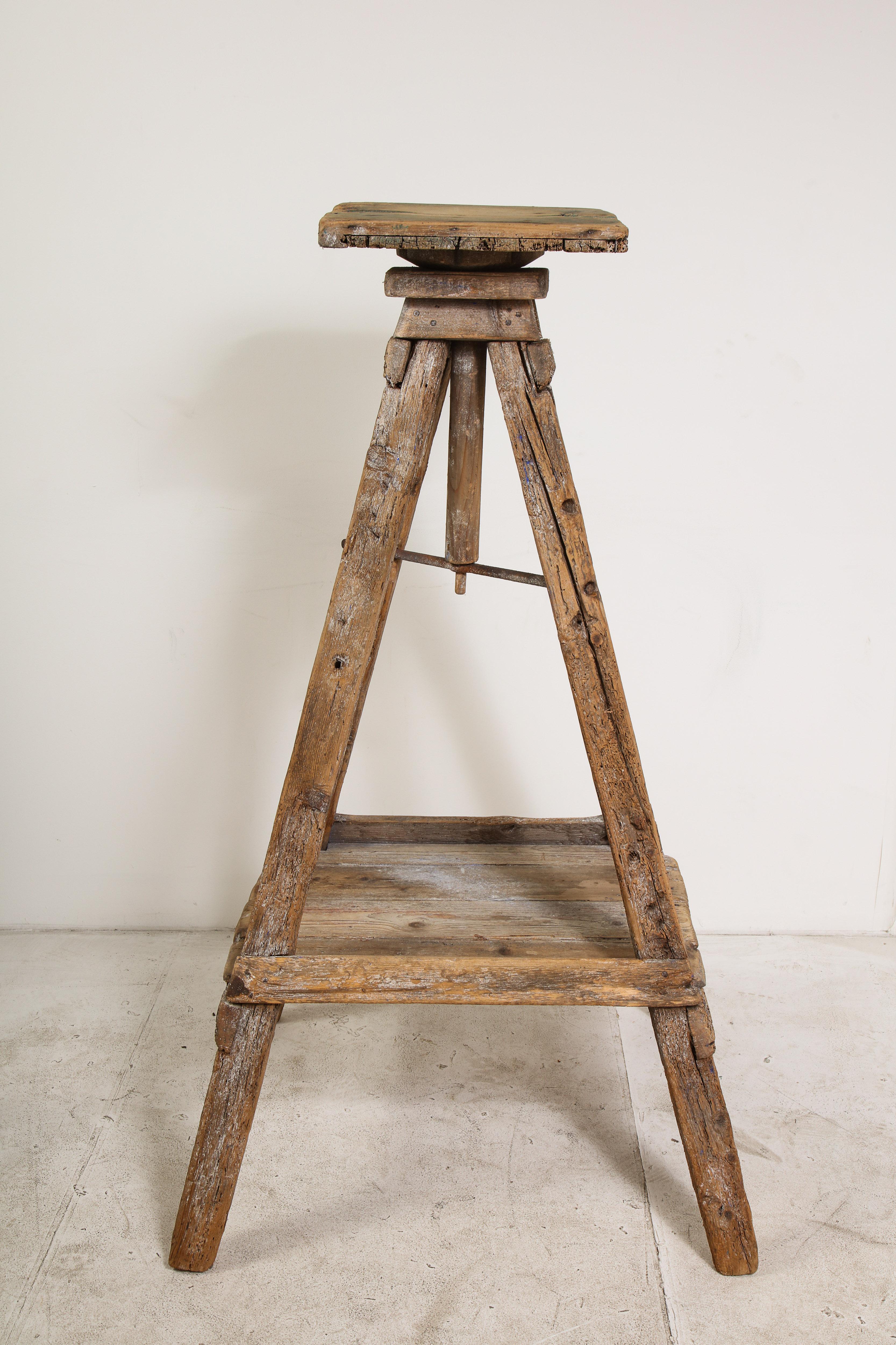 18th Century Venetian Wood Sculpture Stand 2