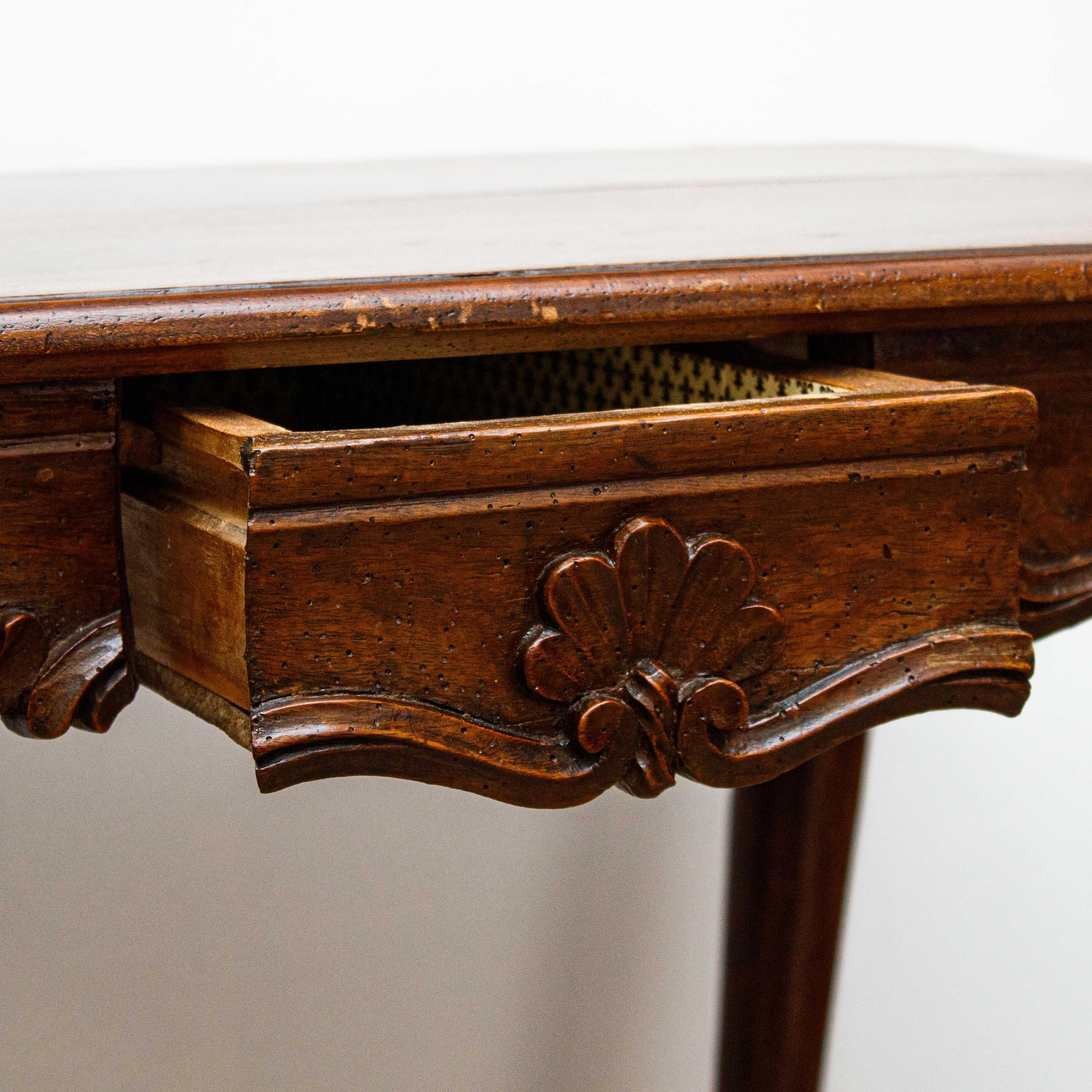 18th Century, Venice, Walnut Wood Table For Sale 1