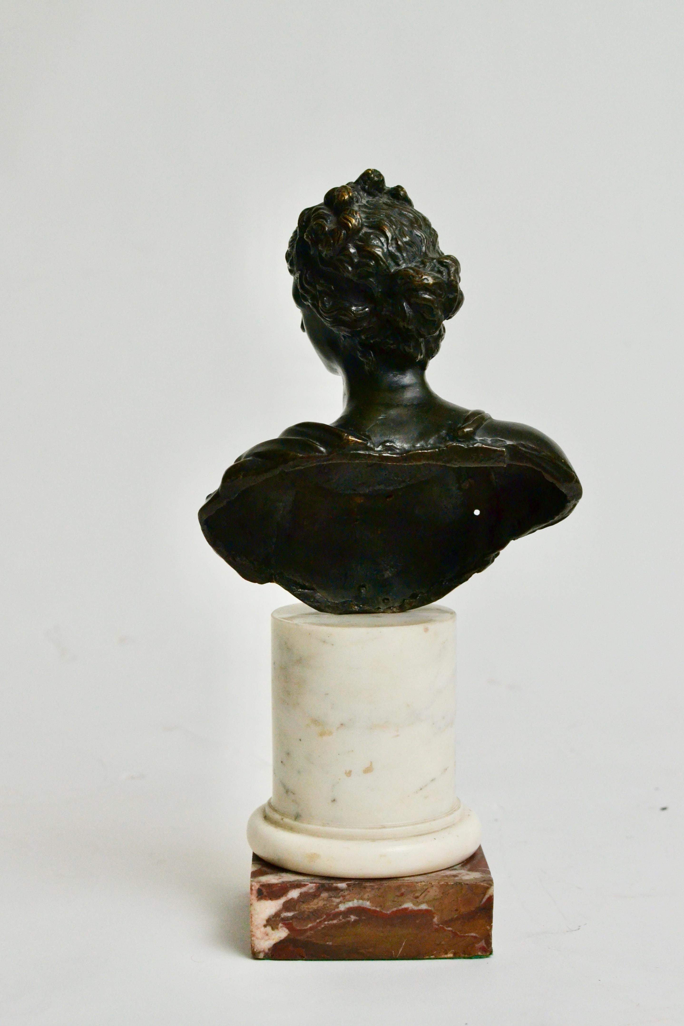 18th century Venus de’ Medici Bronze Bust For Sale 6