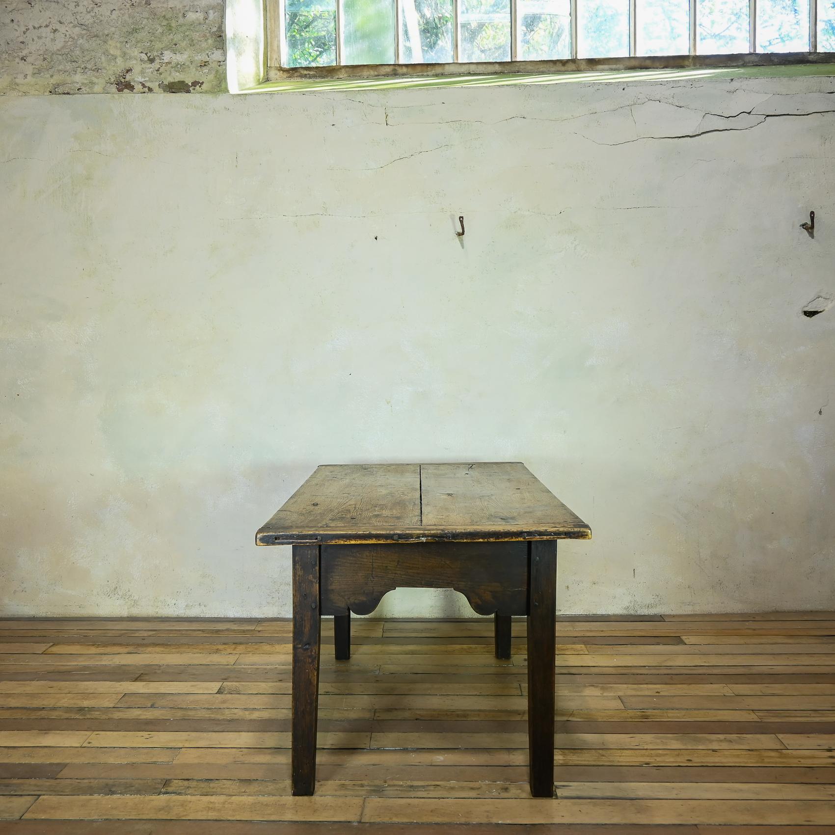 A Small 18th Century Vernacular Oak Country Farmhouse Table For Sale 7