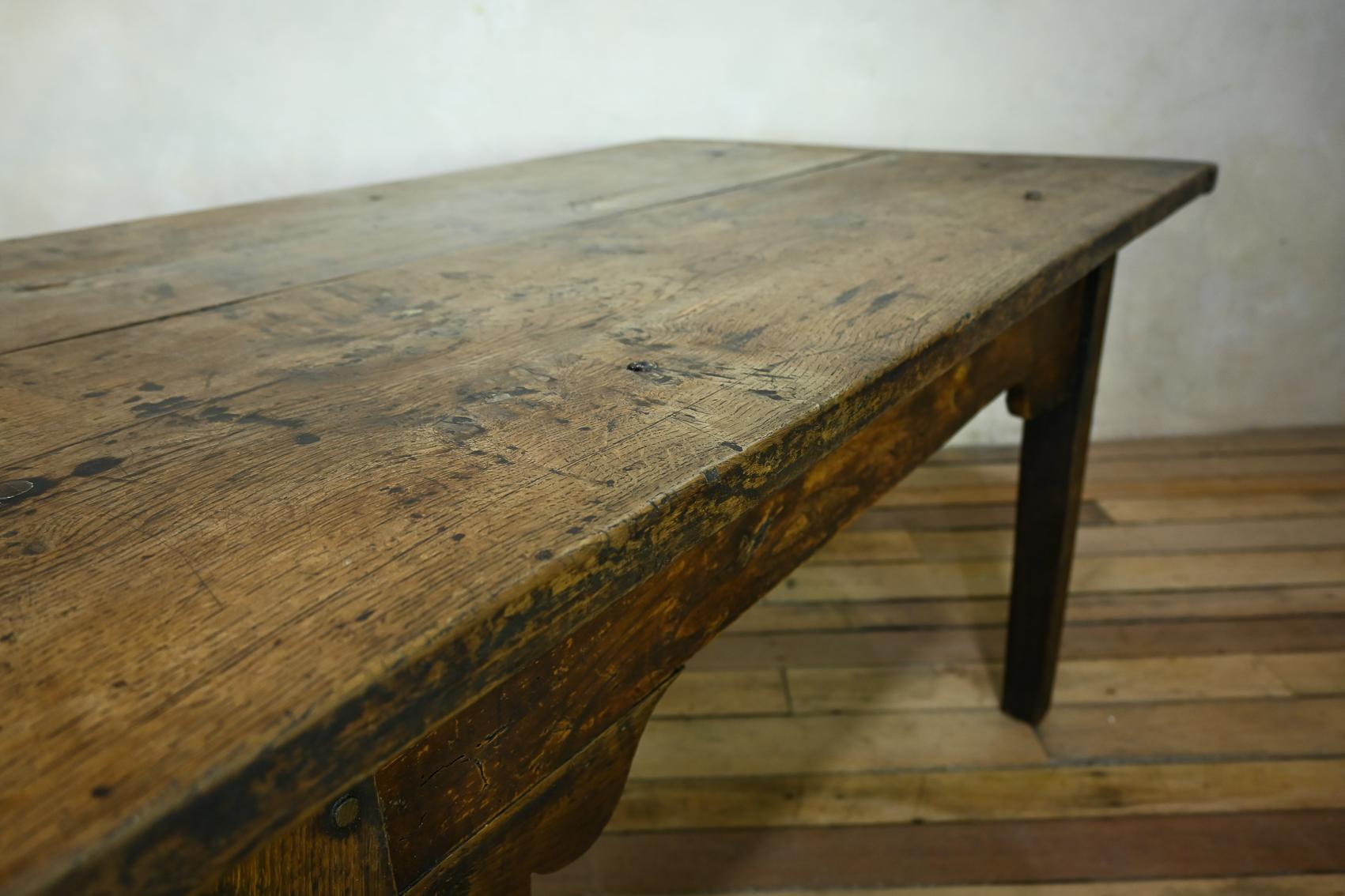 A Small 18th Century Vernacular Oak Country Farmhouse Table For Sale 3